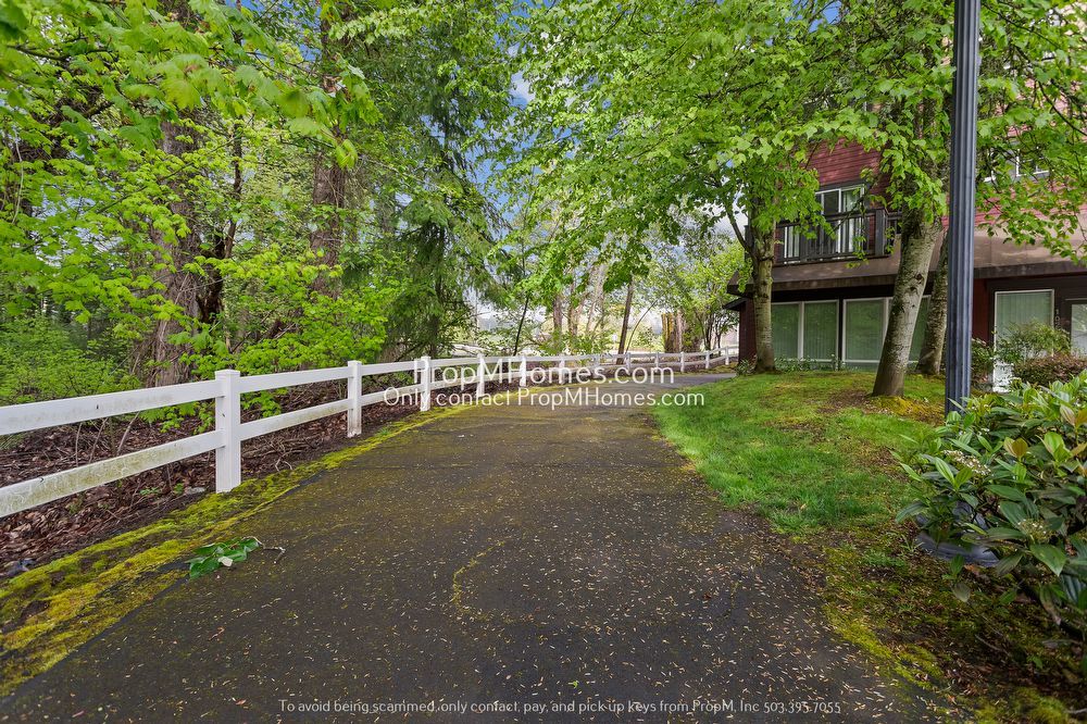 Charming and Convenient Condo in Sherwood - Tualatin North! property image