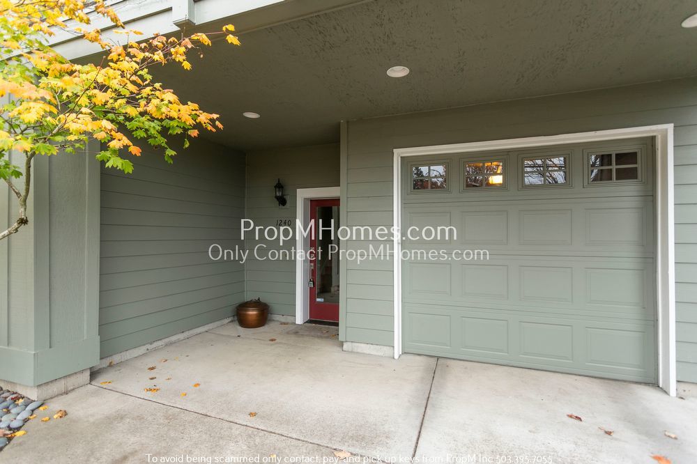 Spacious Hillsdale Home with Private Balcony, Garage & Central A/C! property image