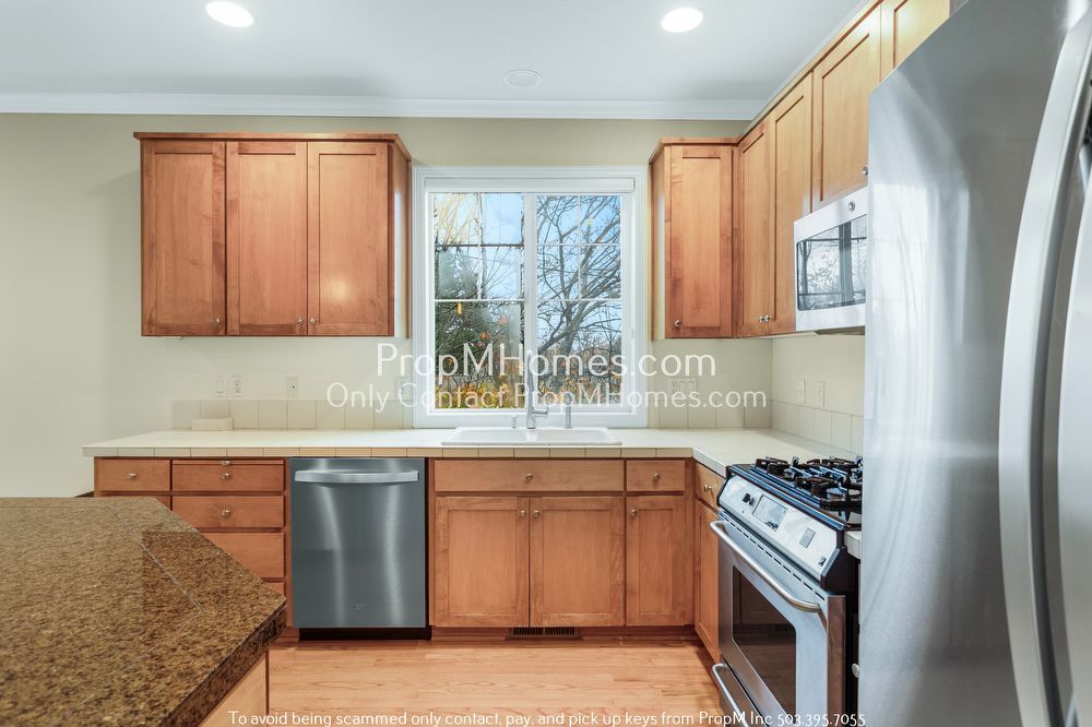 Spacious Hillsdale Home with Private Balcony, Garage & Central A/C! property image
