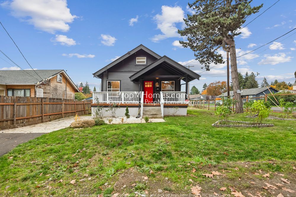 Charming 2-Bedroom Retreat with Bonus Room in Parkrose! property image