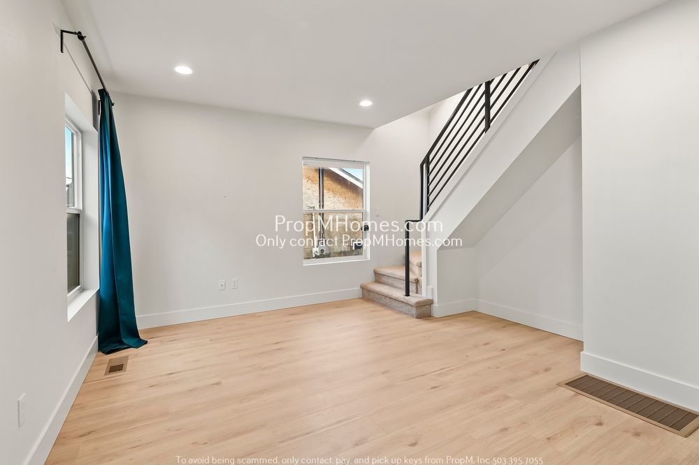Charming 2-Bedroom Retreat with Bonus Room in Parkrose! property image