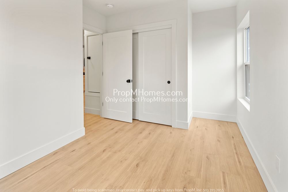 Charming 2-Bedroom Retreat with Bonus Room in Parkrose! property image