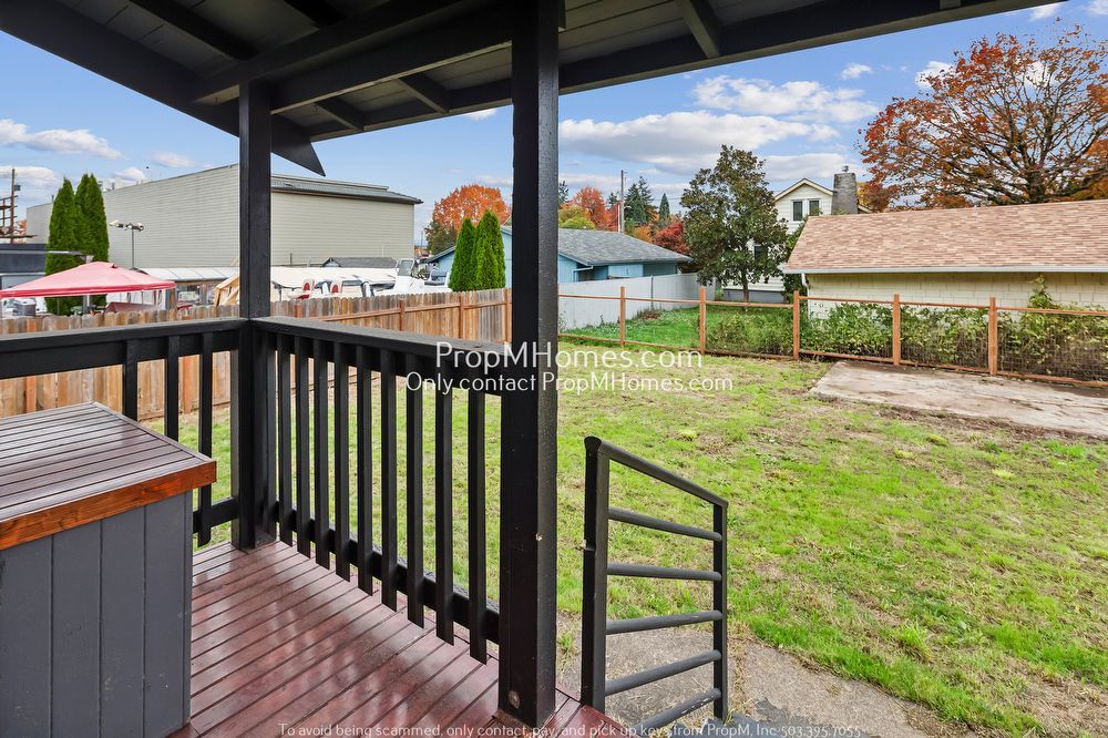 Charming 2-Bedroom Retreat with Bonus Room in Parkrose! property image