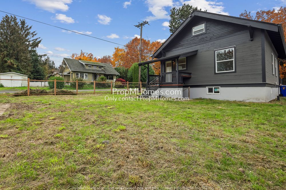 Charming 2-Bedroom Retreat with Bonus Room in Parkrose! property image