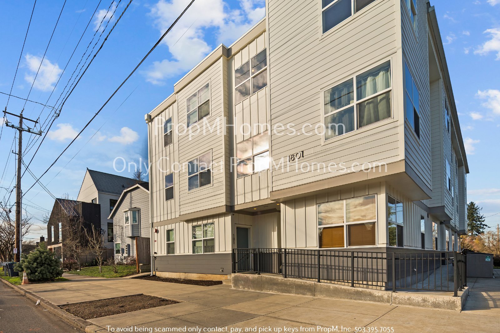 Charming Studio in Arbor Lodge! Modern Updates! Plenty of Light! property image