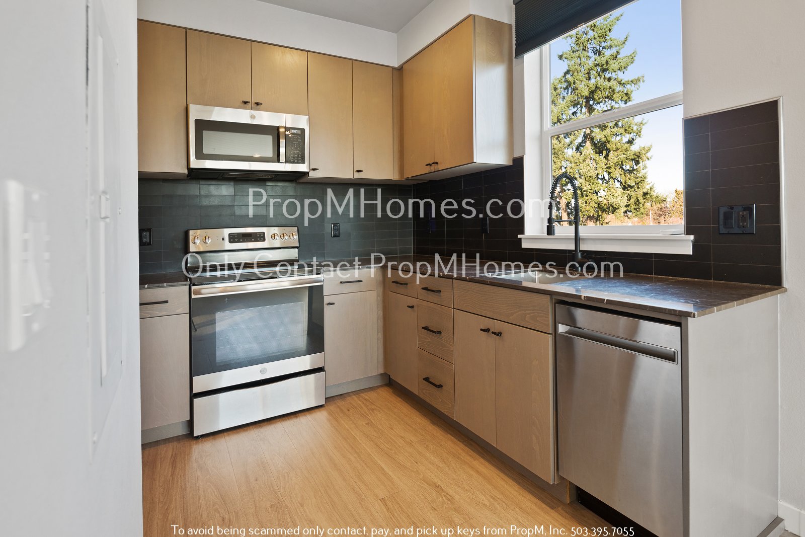 Charming Studio in Arbor Lodge! Modern Updates! Plenty of Light! property image