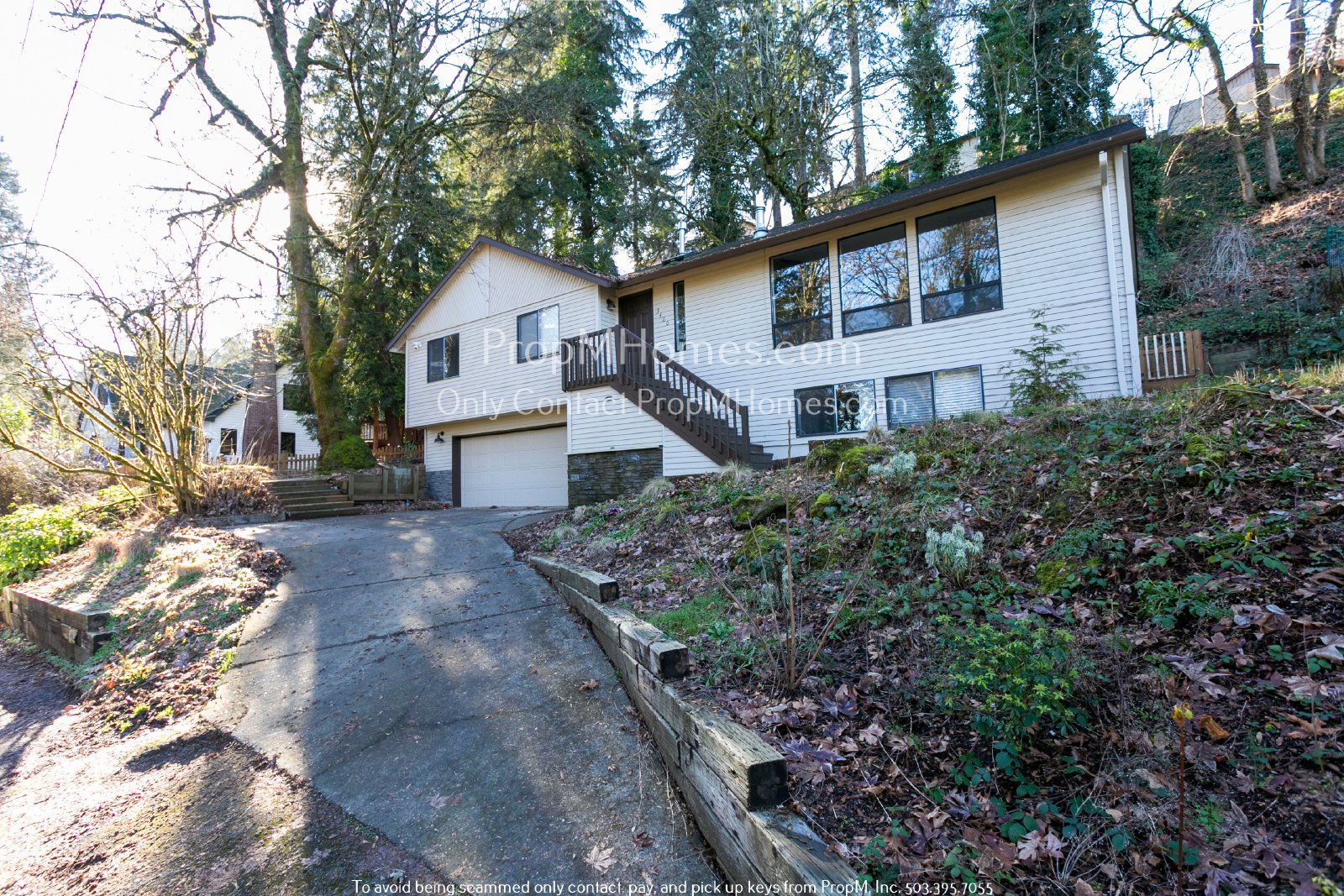 Stunning Five-Bedroom Rental in Milwaukie, Oregon: Your Perfect Home Awaits! property image