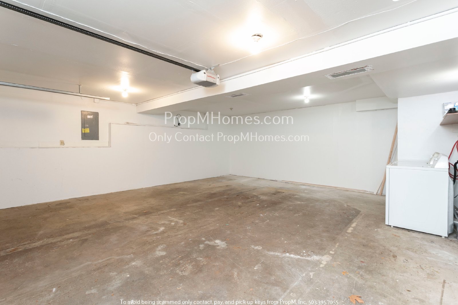 Stunning Five-Bedroom Rental in Milwaukie, Oregon: Your Perfect Home Awaits! property image