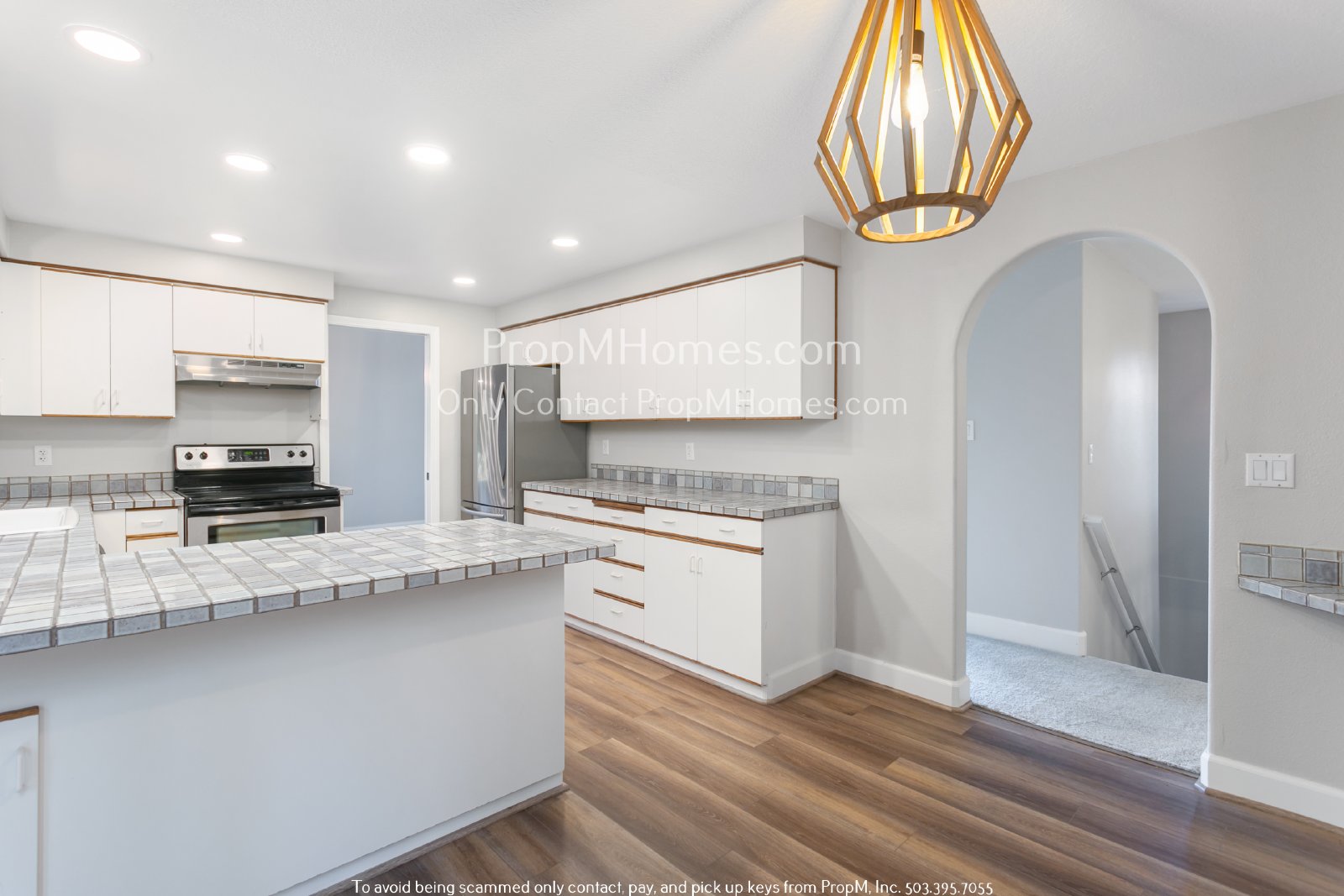 Stunning Five-Bedroom Rental in Milwaukie, Oregon: Your Perfect Home Awaits! property image