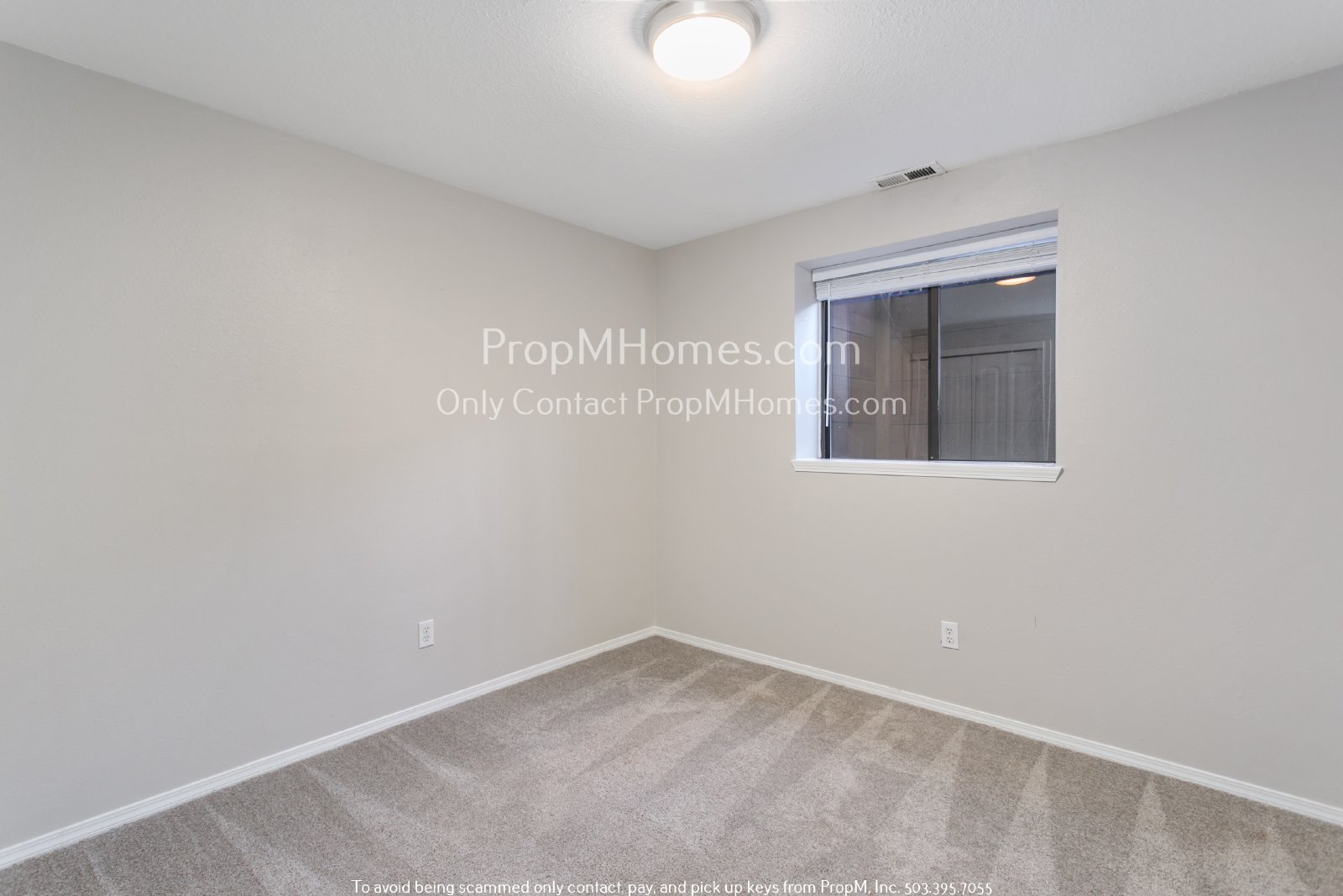 Stunning Five-Bedroom Rental in Milwaukie, Oregon: Your Perfect Home Awaits! property image
