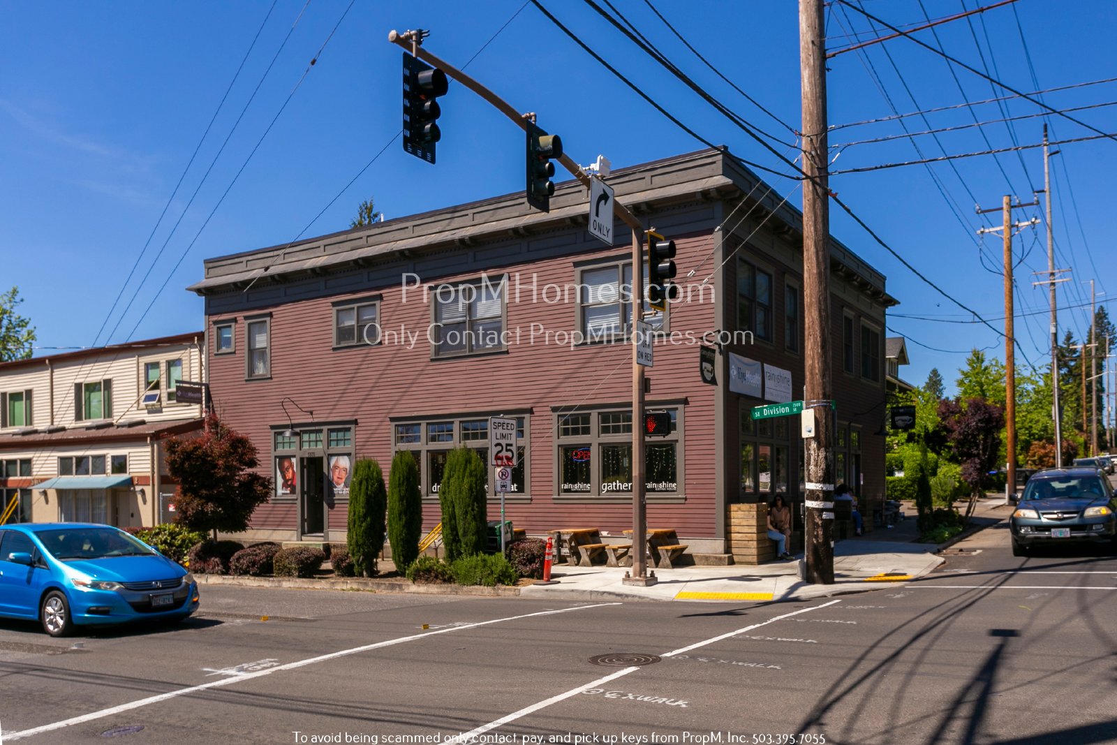 Contemporary Two Bedroom Upper Level Apartment in SE! property image