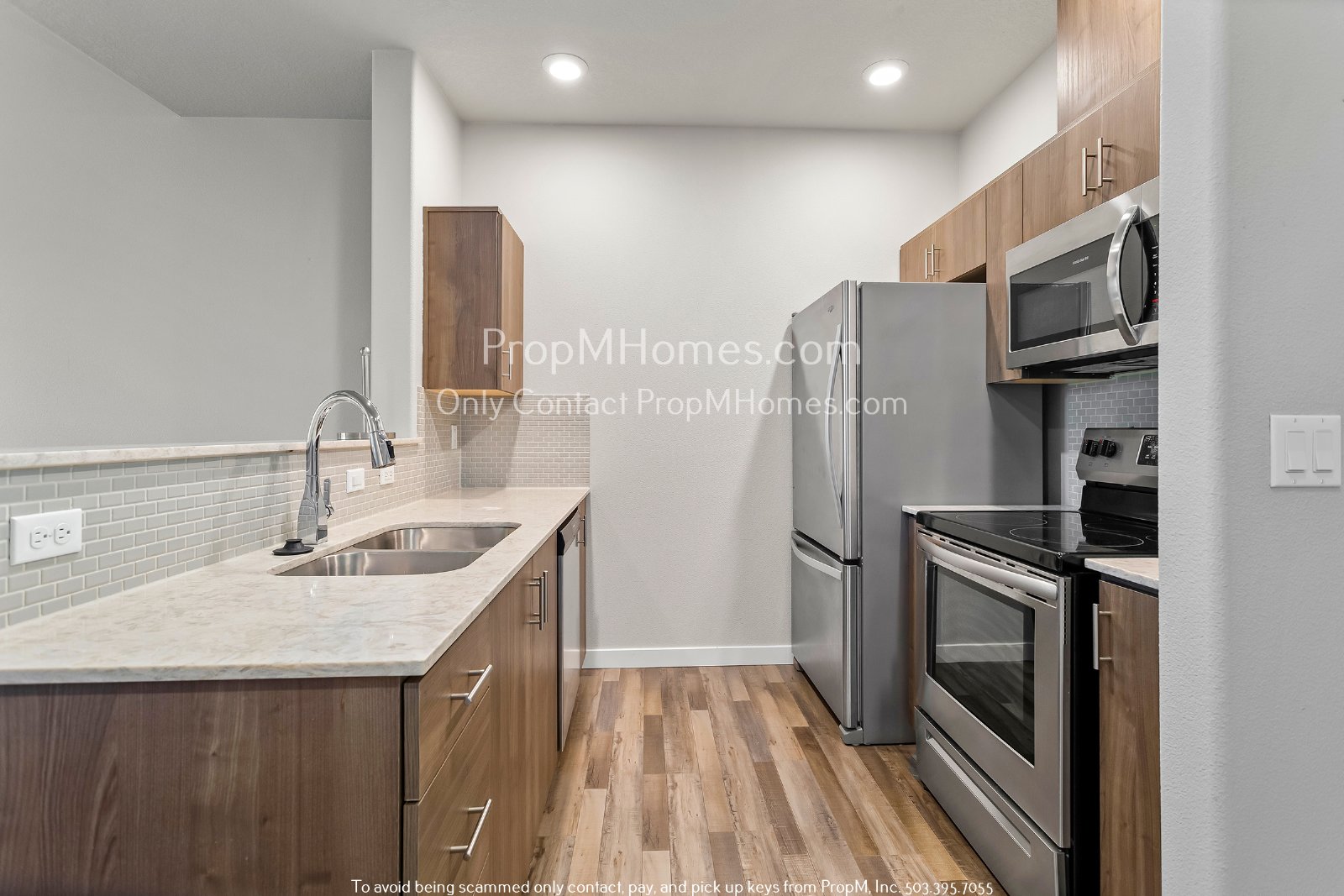 One Bedroom Condo in the Heart of North Bethany - Top Floor with Vaulted Ceilings! property image