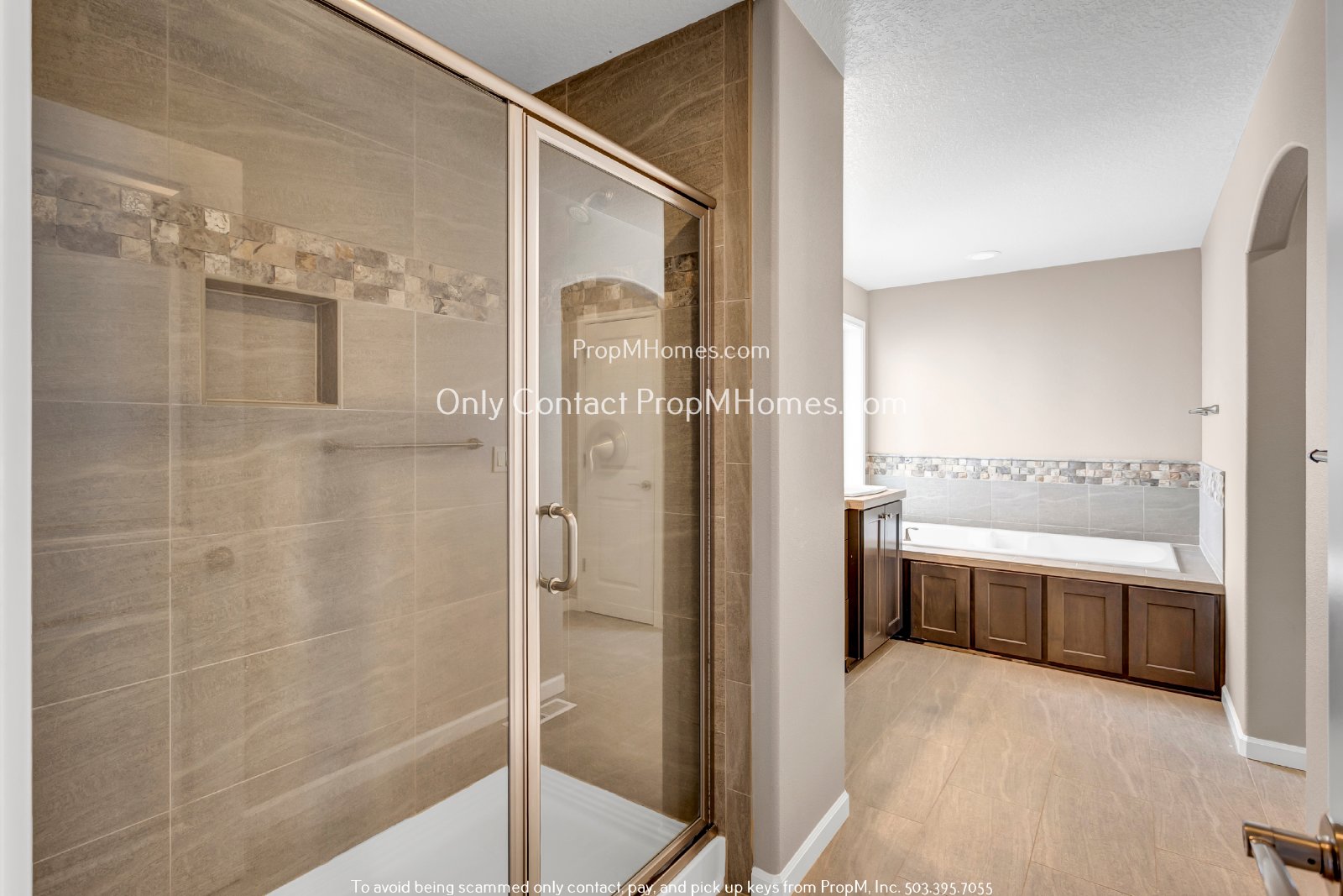 Discover Luxury Living with Exceptional Amenities at Arbor Oaks! property image