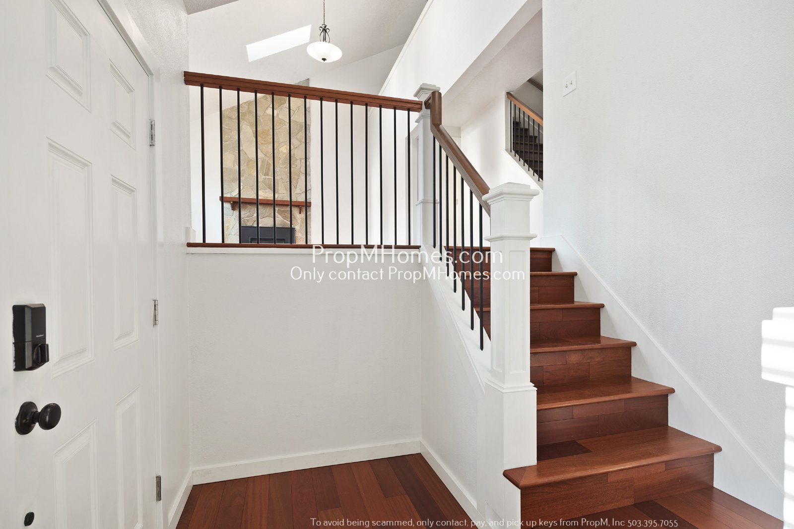 Three Bedroom Gem with Bonus Room in Oak Creek Oasis! DEPOSIT SPECIAL property image