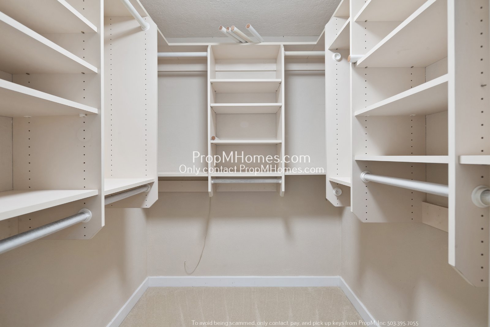 Three Bedroom Gem with Bonus Room in Oak Creek Oasis! DEPOSIT SPECIAL property image