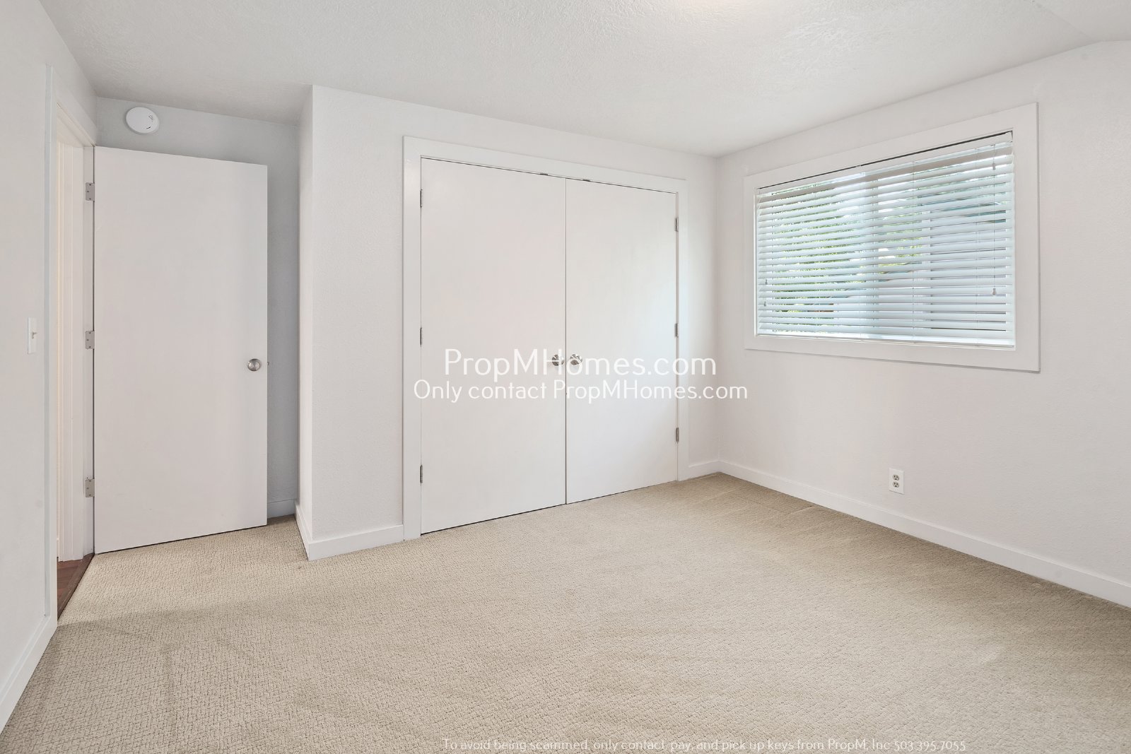 Three Bedroom Gem with Bonus Room in Oak Creek Oasis! DEPOSIT SPECIAL property image