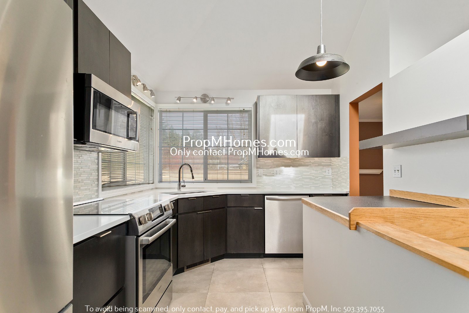 Lovely Modern Two Bedroom Home In North Portland! property image