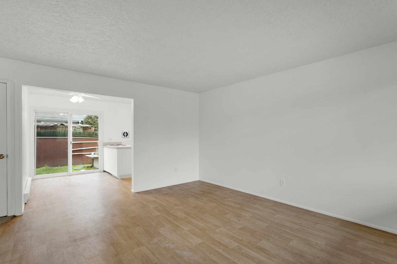 Updated Two Bedroom Unit in the Heart of Oregon City - NEW PHOTOS property image