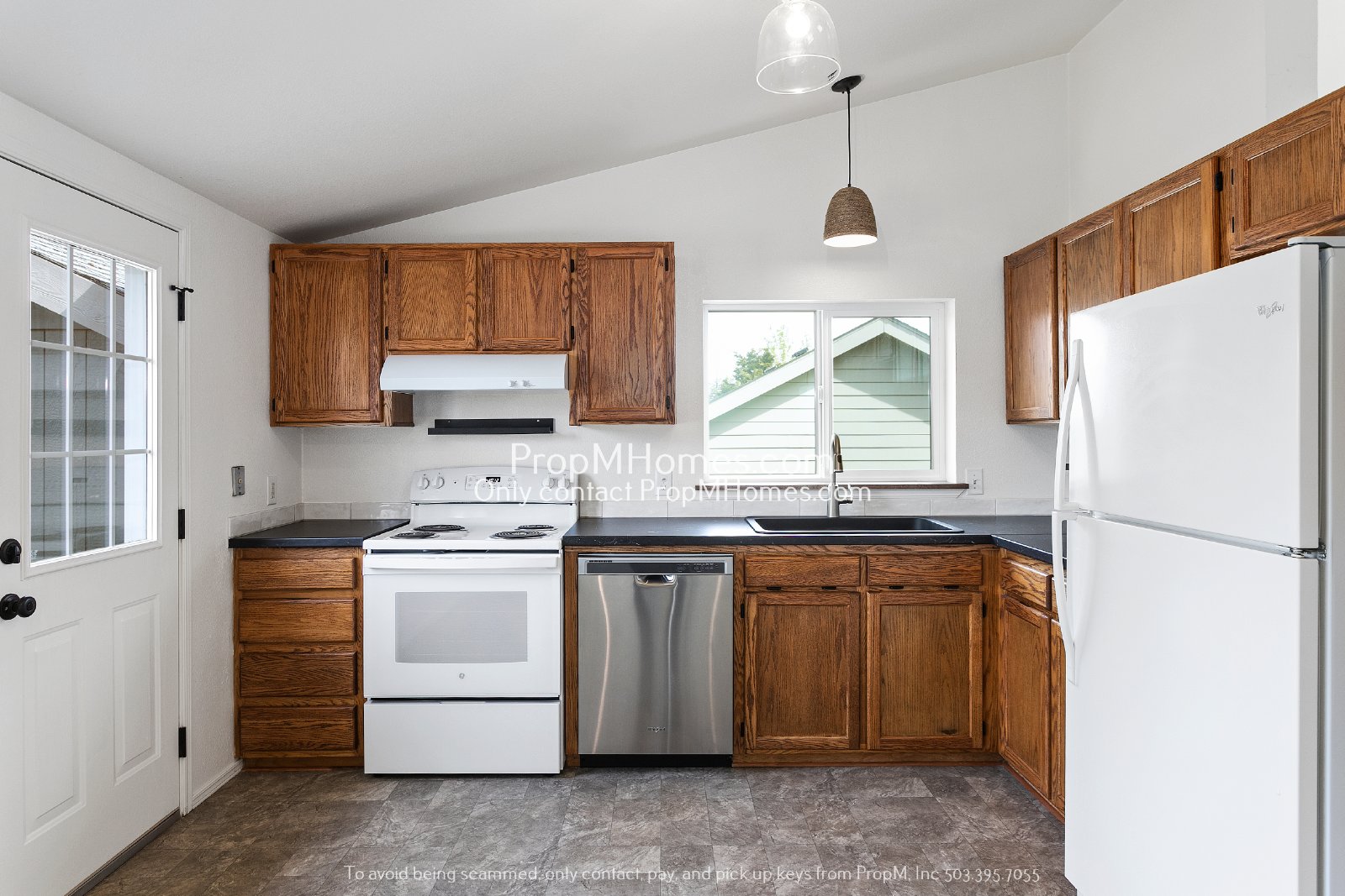 Beautiful Living in Scenic Estacada! property image