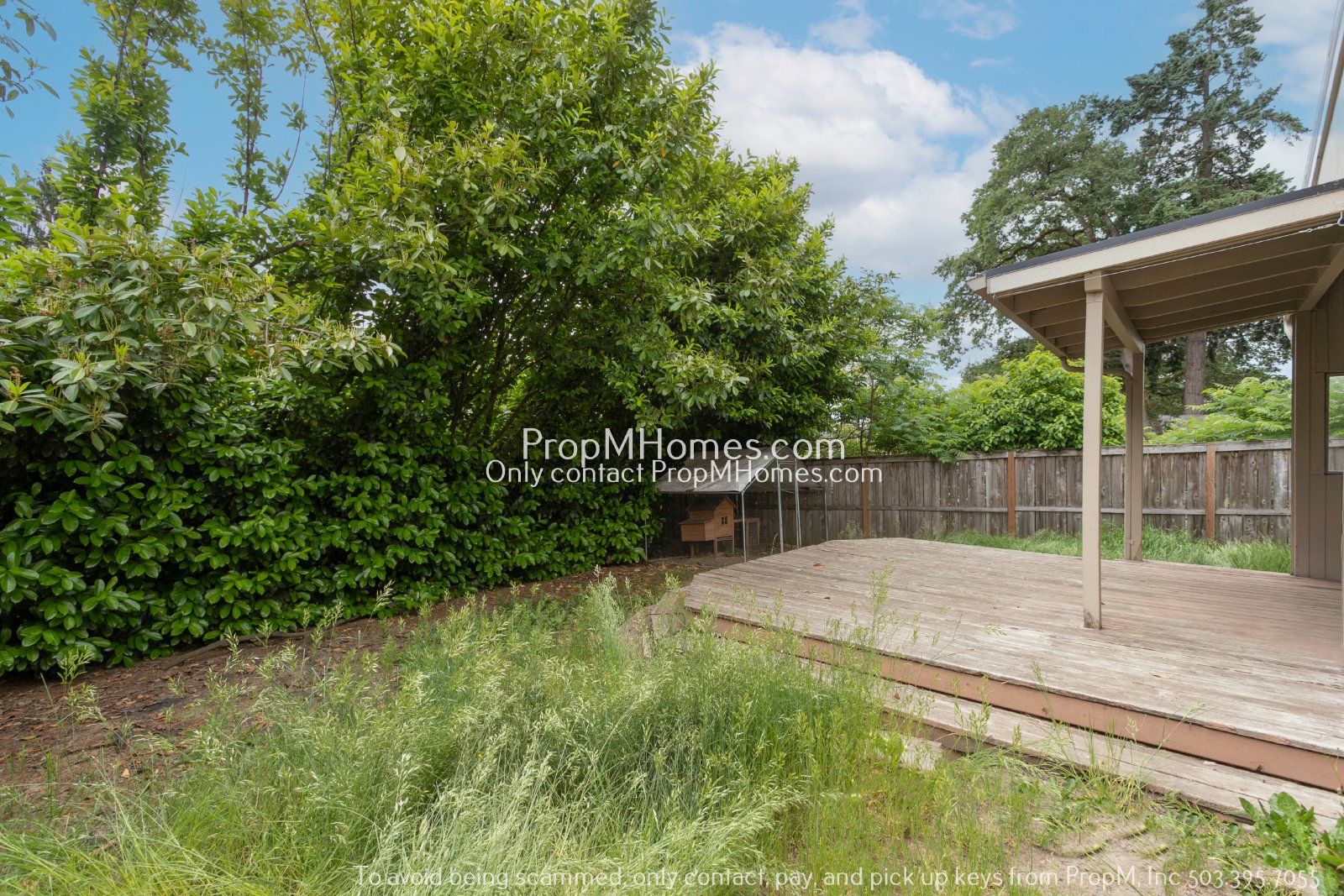 Updated 3-Bedroom Gladstone Home with Bonus Office Space! property image