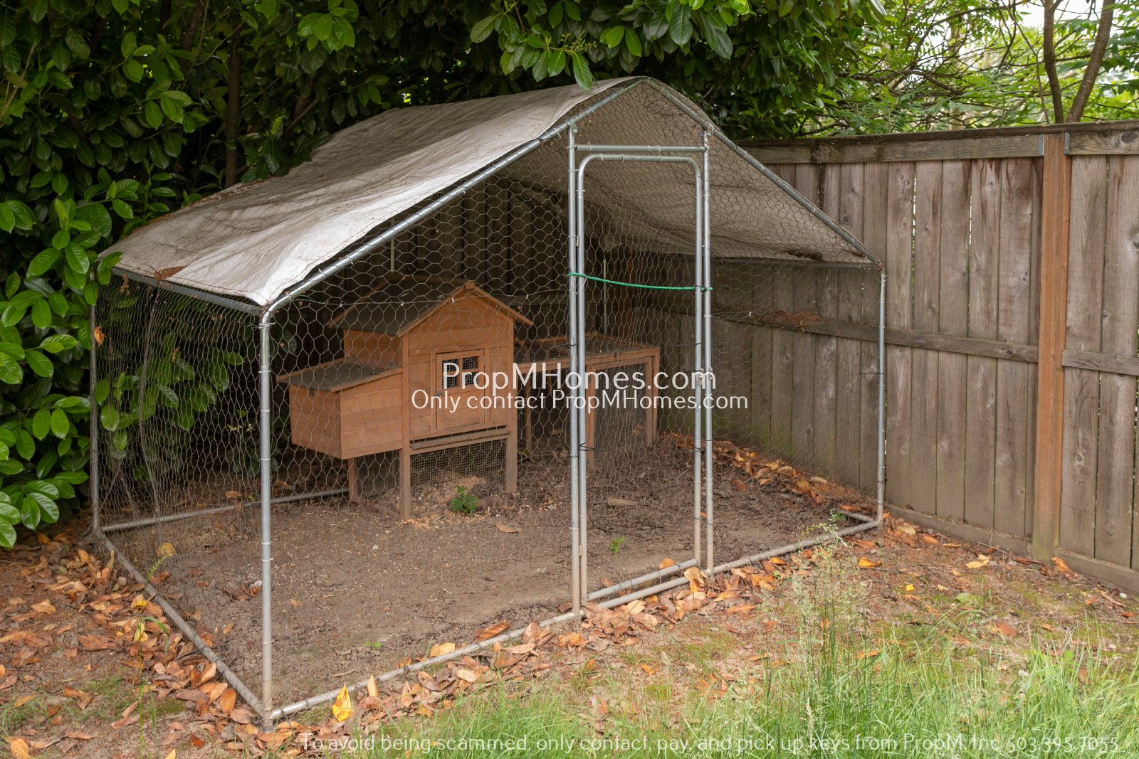 Updated 3-Bedroom Gladstone Home with Bonus Office Space! property image