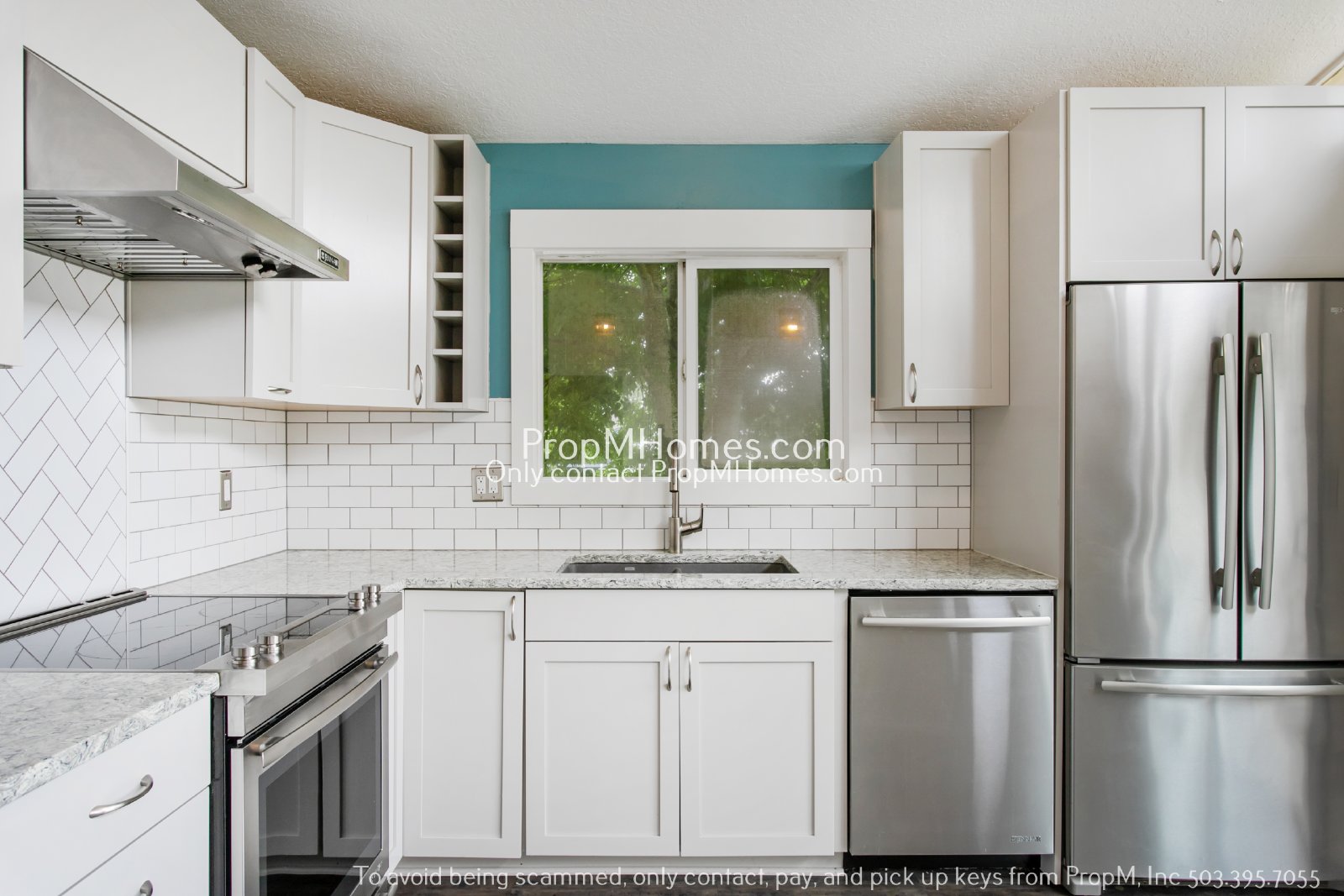 Updated 3-Bedroom Gladstone Home with Bonus Office Space! property image