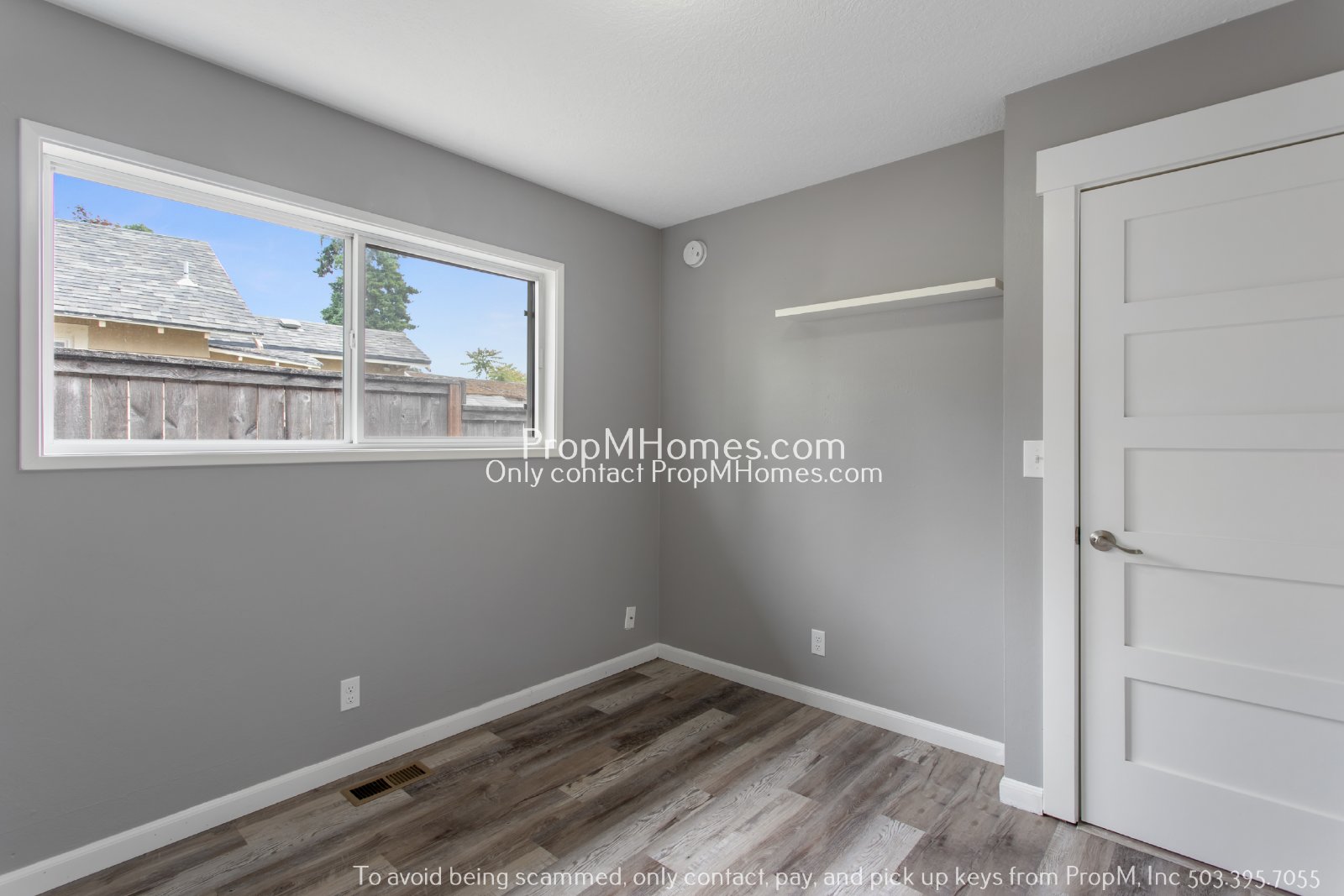 Updated 3-Bedroom Gladstone Home with Bonus Office Space! property image