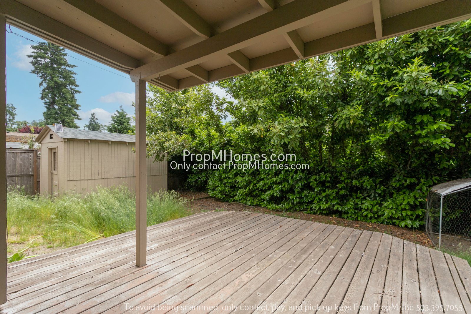 Updated 3-Bedroom Gladstone Home with Bonus Office Space! property image