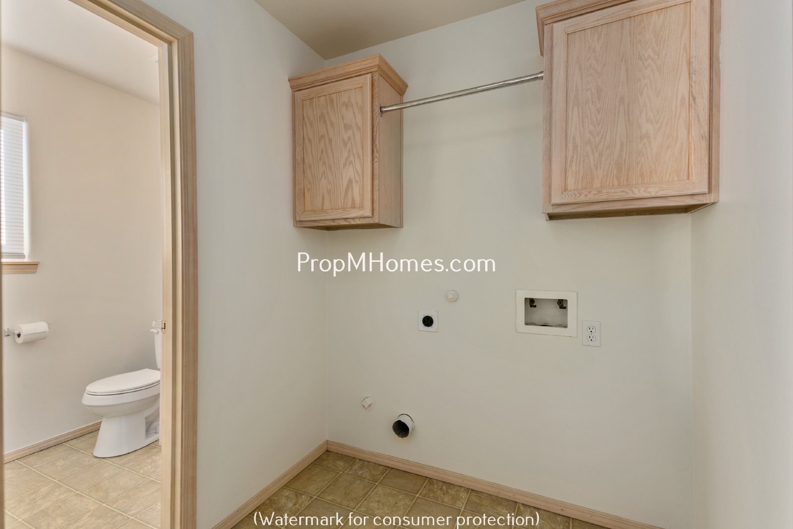 Beautiful Four Bedroom Home On A Quiet Street In SE Portland!! property image