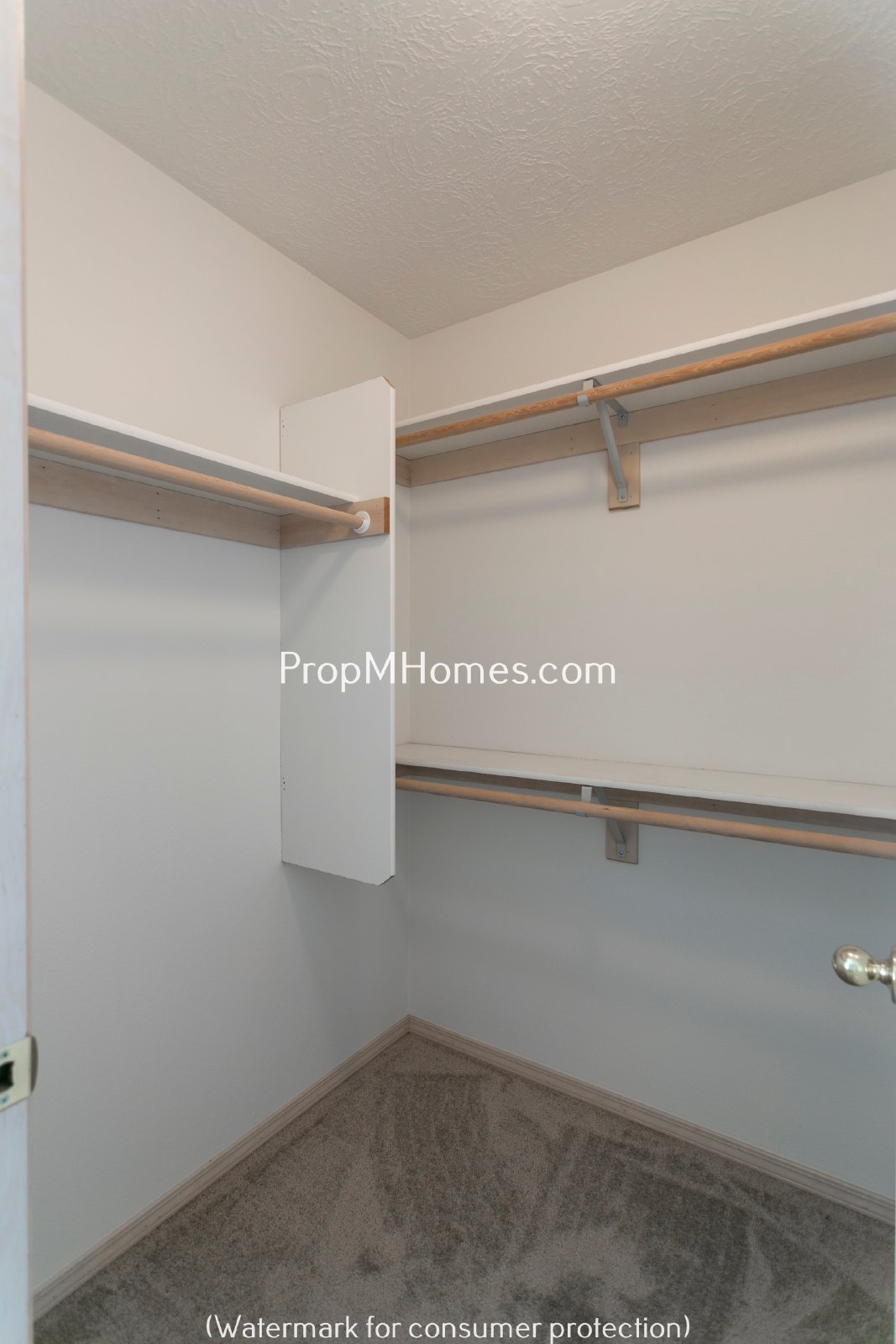 Beautiful Four Bedroom Home On A Quiet Street In SE Portland!! property image