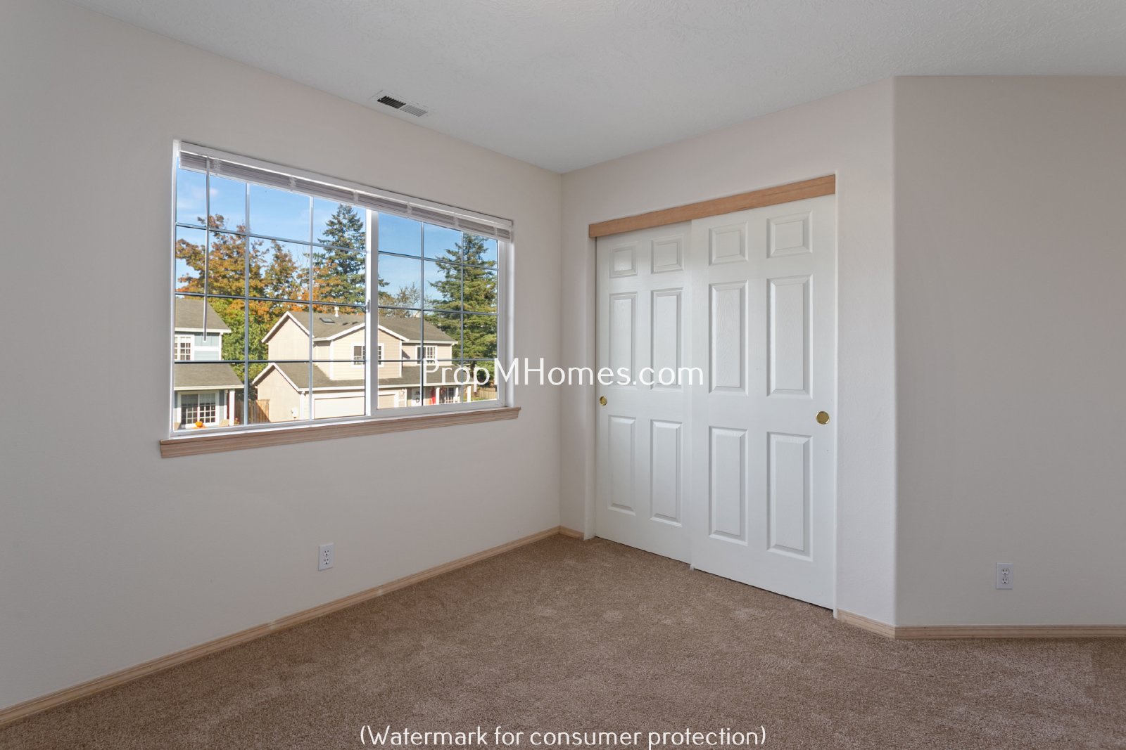 Beautiful Four Bedroom Home On A Quiet Street In SE Portland!! property image