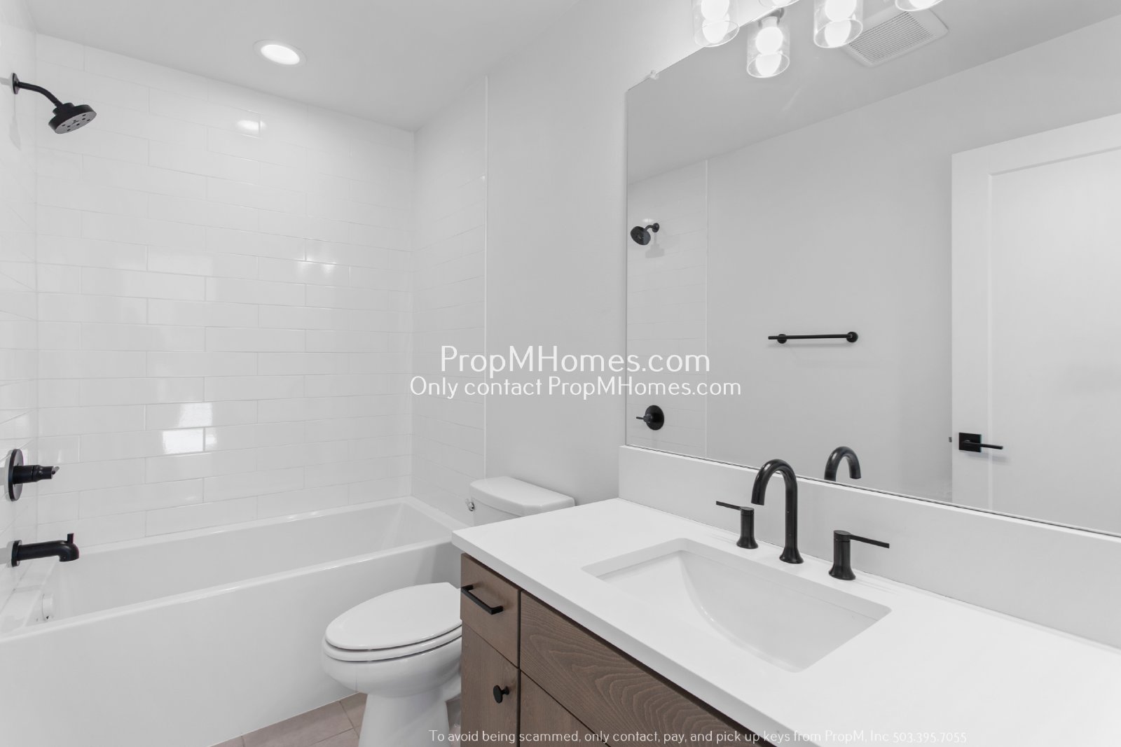 Cully Haven: Modern 4BR/3BA Duplex! property image