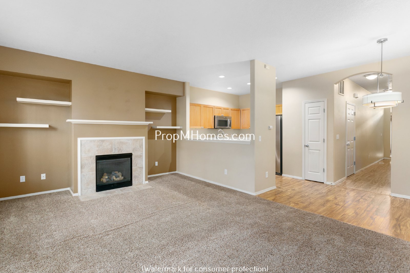 Spacious Three Bedroom Townhouse with Luxury Amenities in Aloha! property image