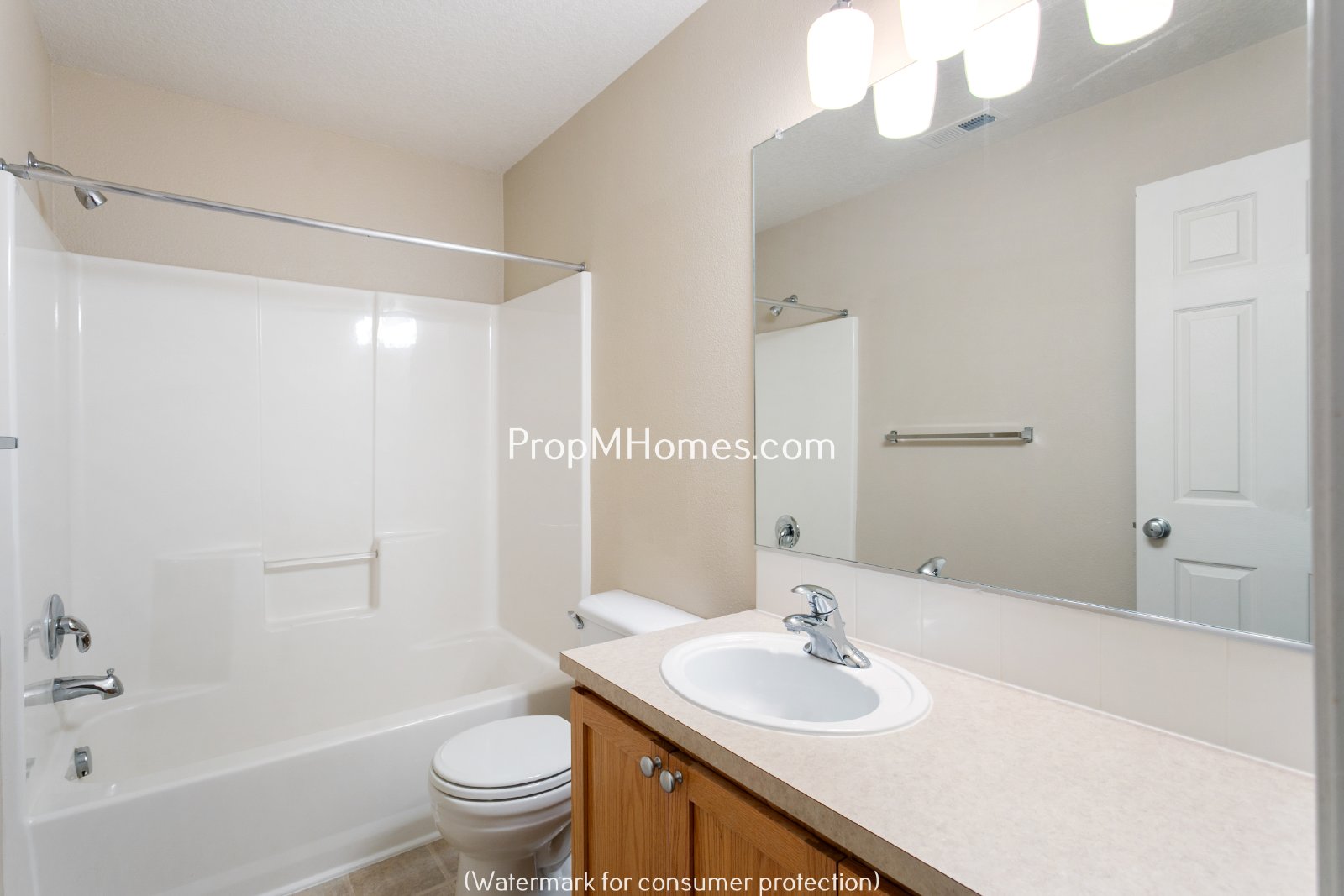 Spacious Three Bedroom Townhouse with Luxury Amenities in Aloha! property image