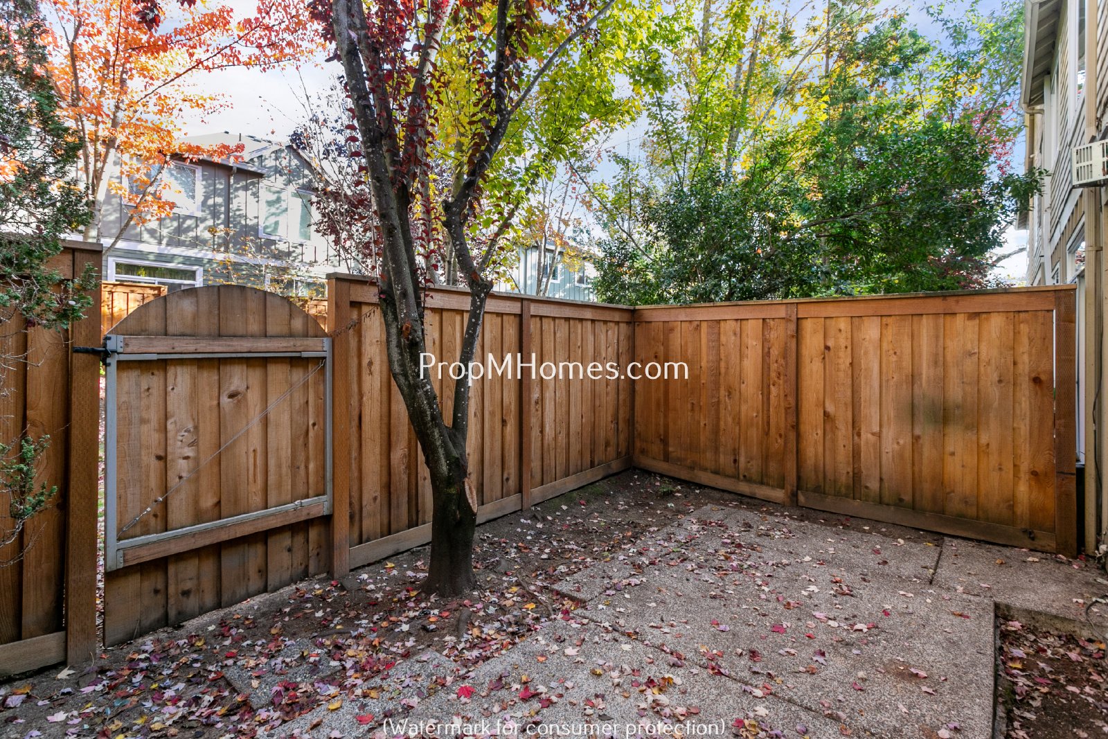 Spacious Three Bedroom Townhouse with Luxury Amenities in Aloha! property image