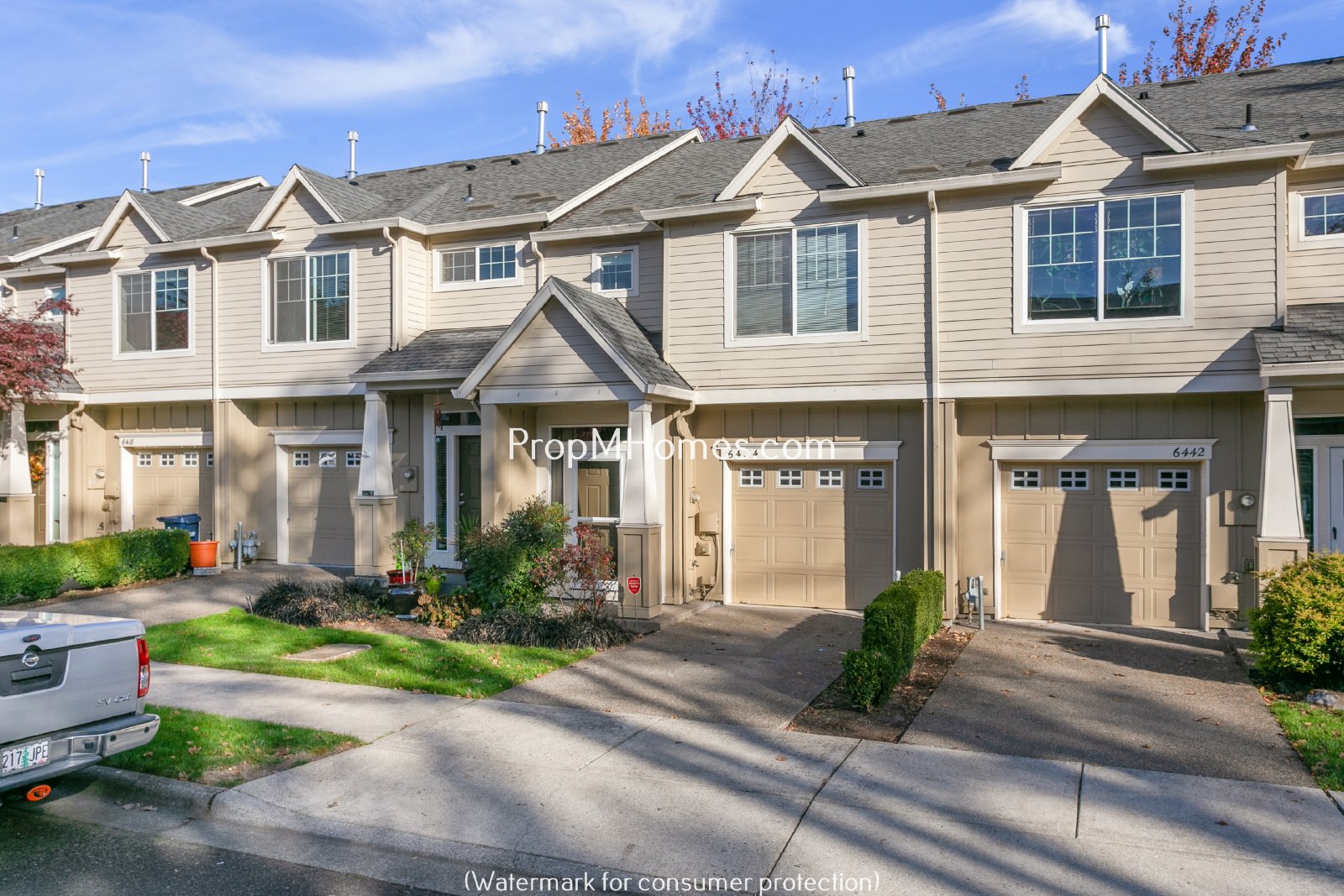 Spacious Three Bedroom Townhouse with Luxury Amenities in Aloha! property image