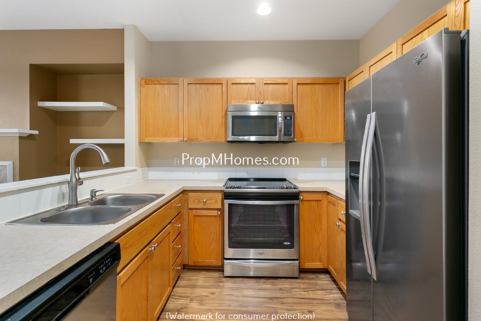 Spacious Three Bedroom Townhouse with Luxury Amenities in Aloha! property image