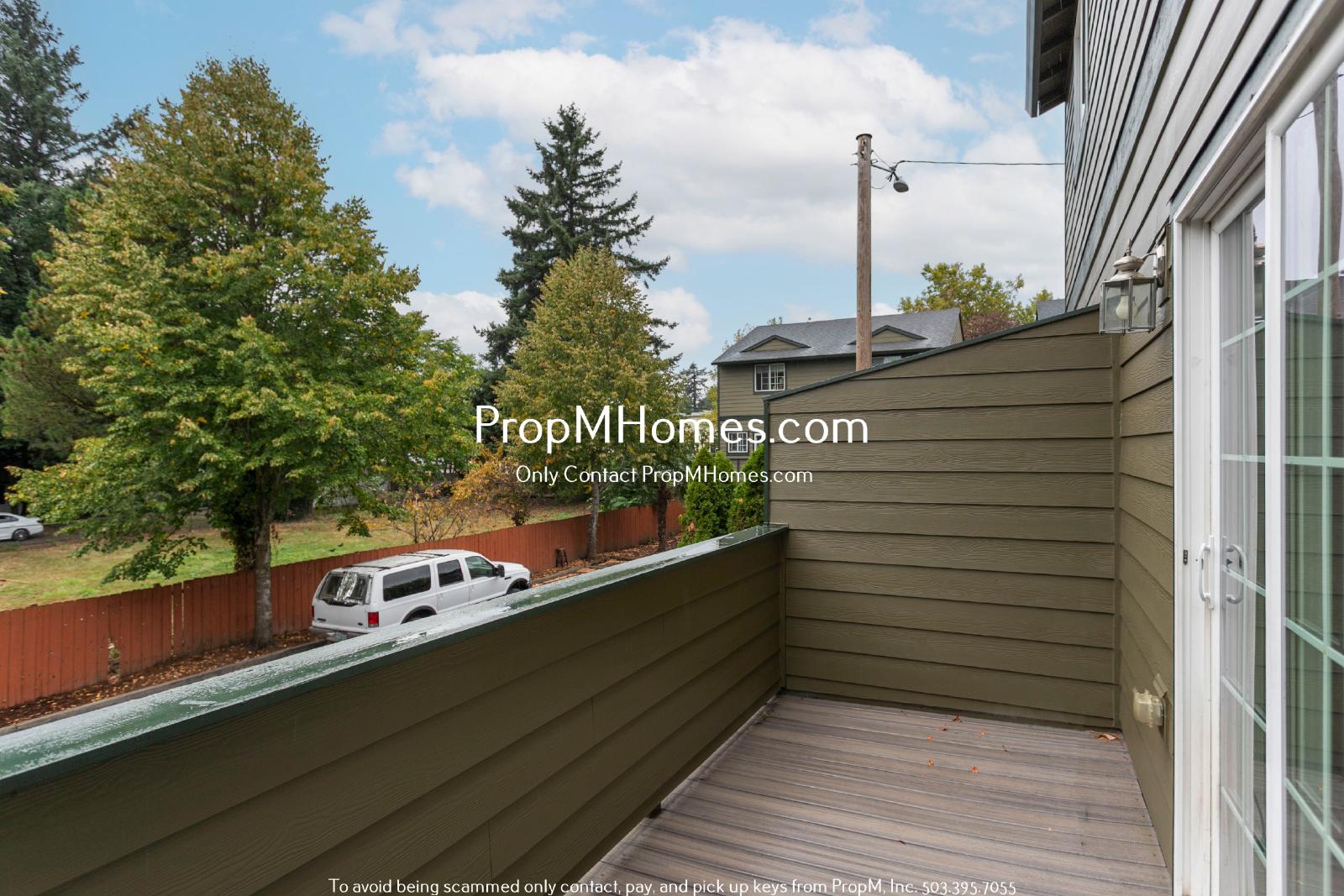 Spacious SE Portland 3 Bedroom Townhouse In Powellhurst-Gilbert Neighborhood property image