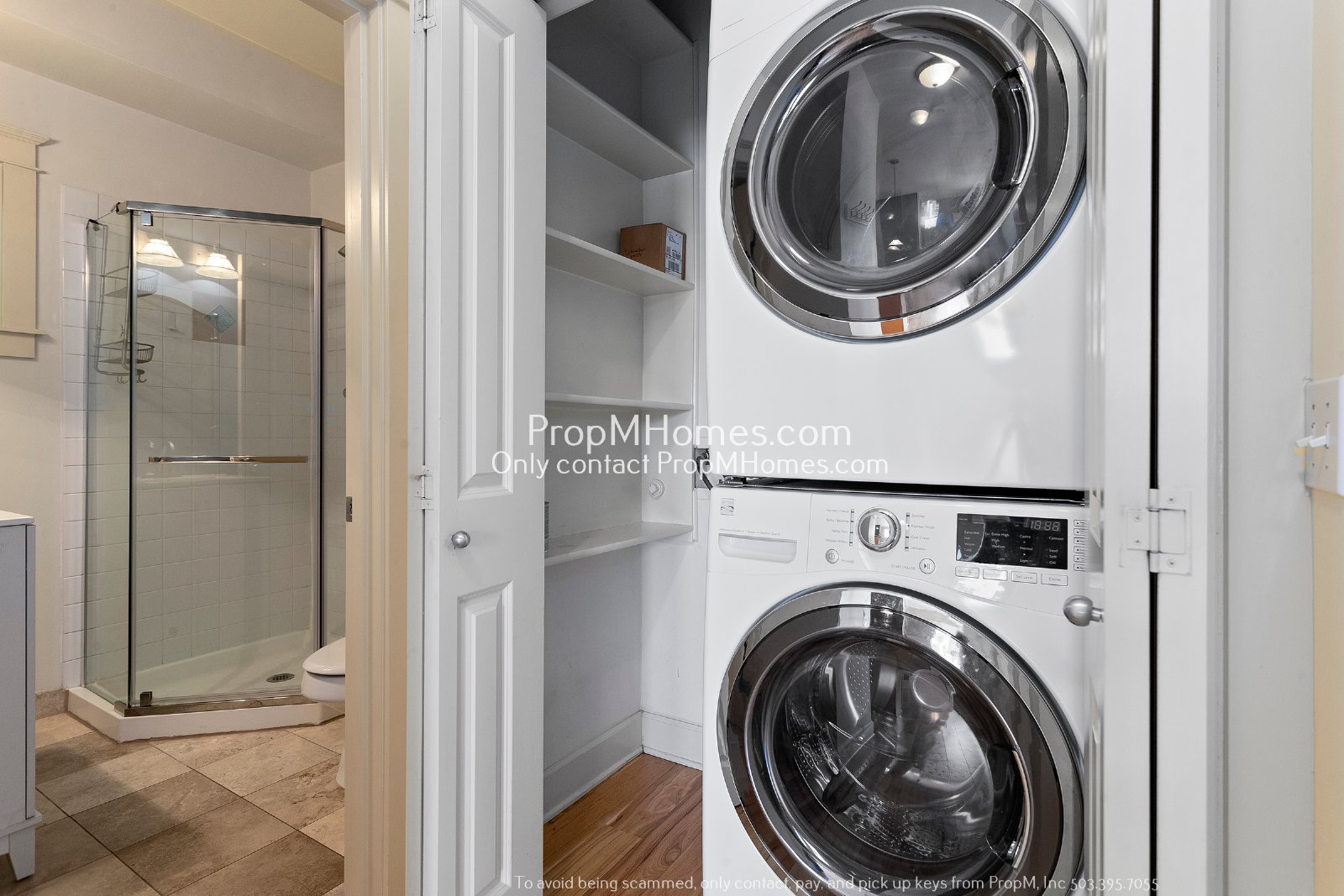 Stunning Two-Bedroom End Unit Condo in Goose Hollow Foothills! property image