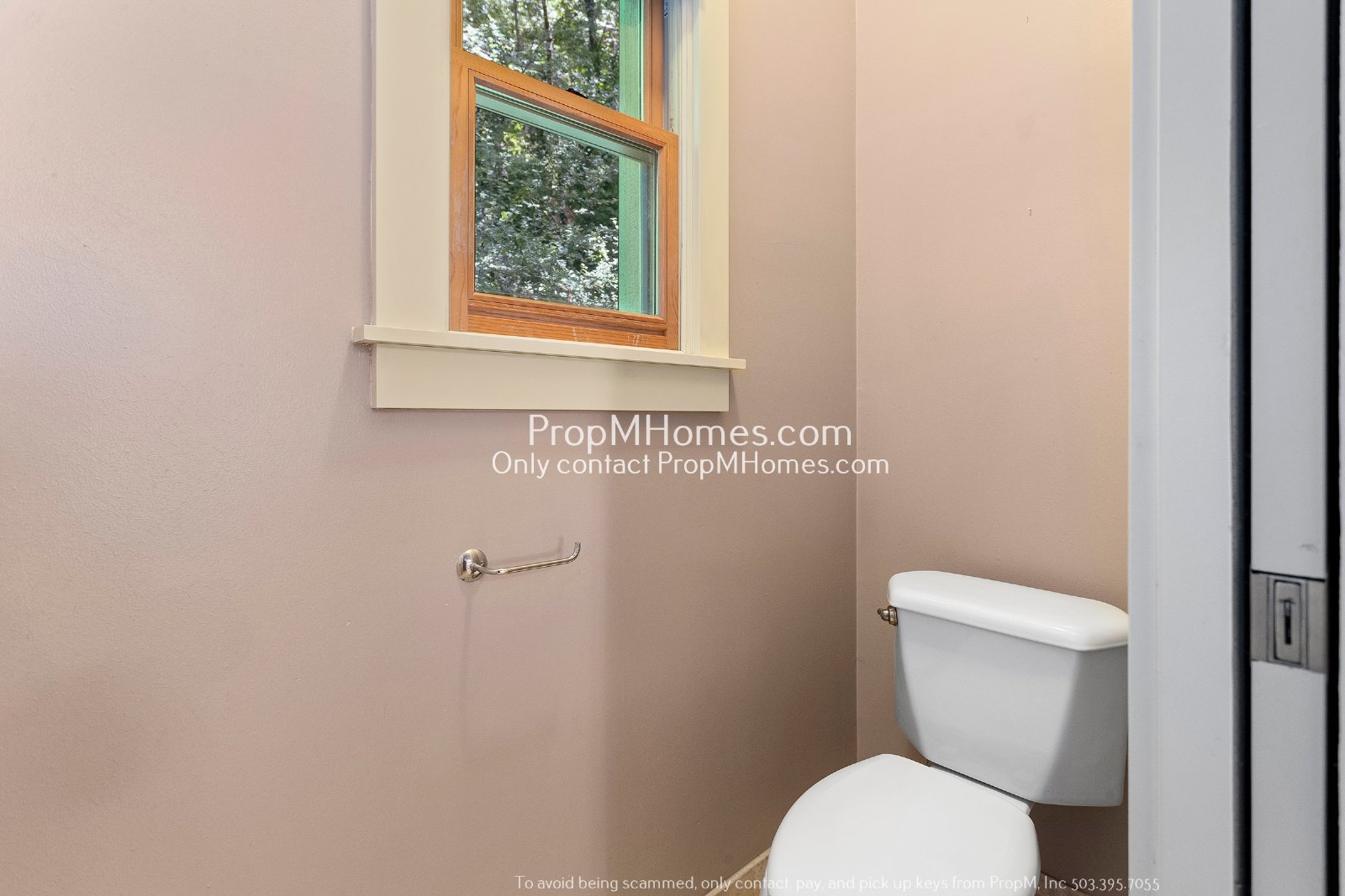 Stunning Two-Bedroom End Unit Condo in Goose Hollow Foothills! property image