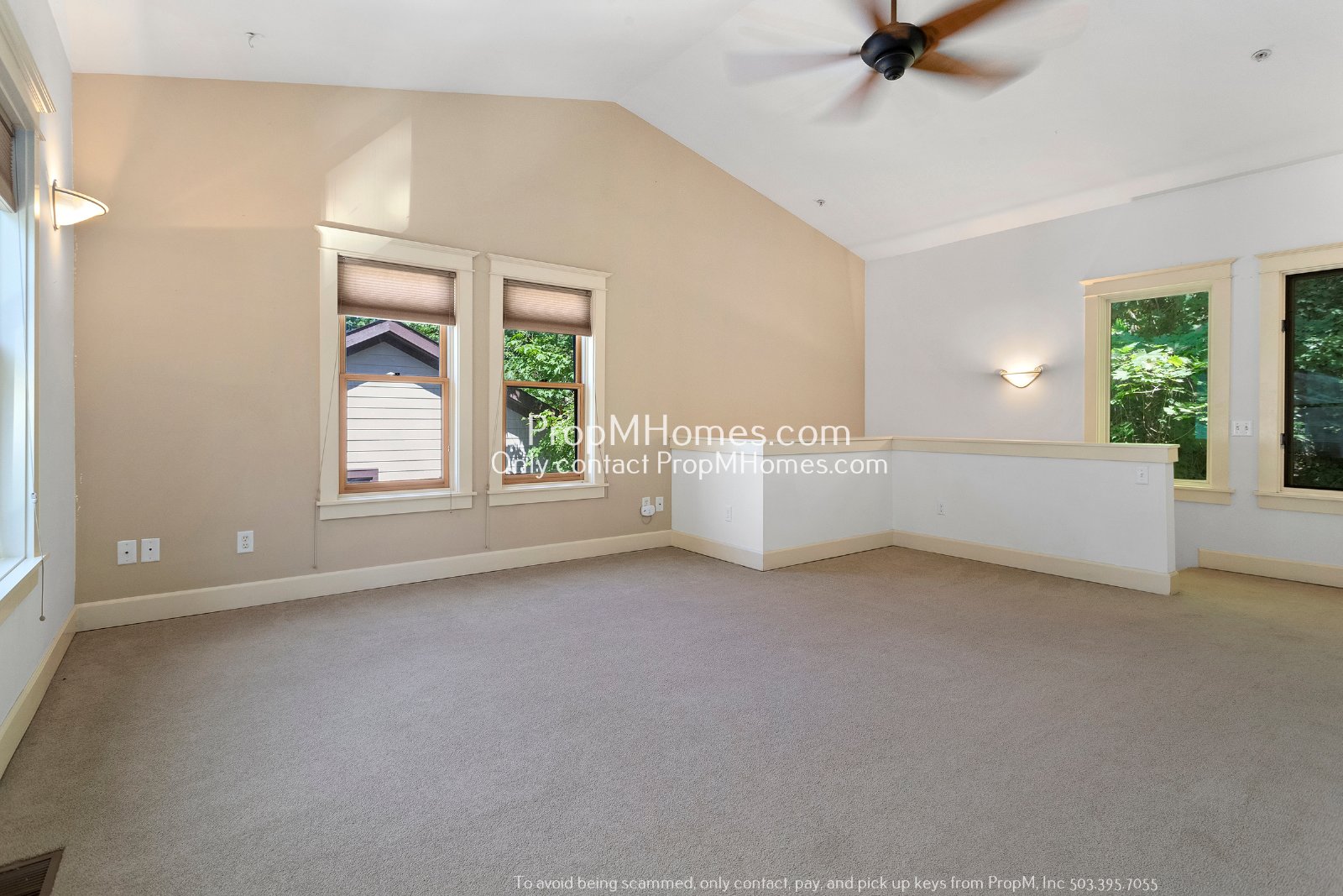 Stunning Two-Bedroom End Unit Condo in Goose Hollow Foothills! property image
