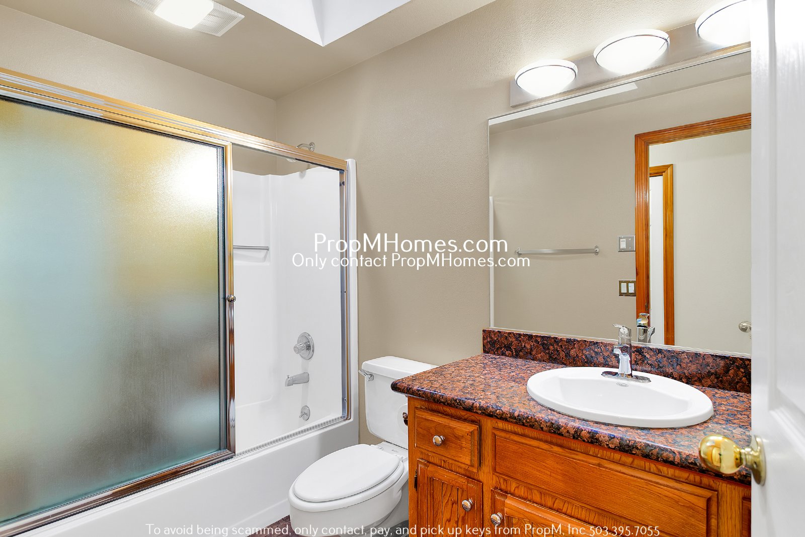 Lake Oswego Beauty! Three Bedroom Ranch Style On 1/4 Acre! property image