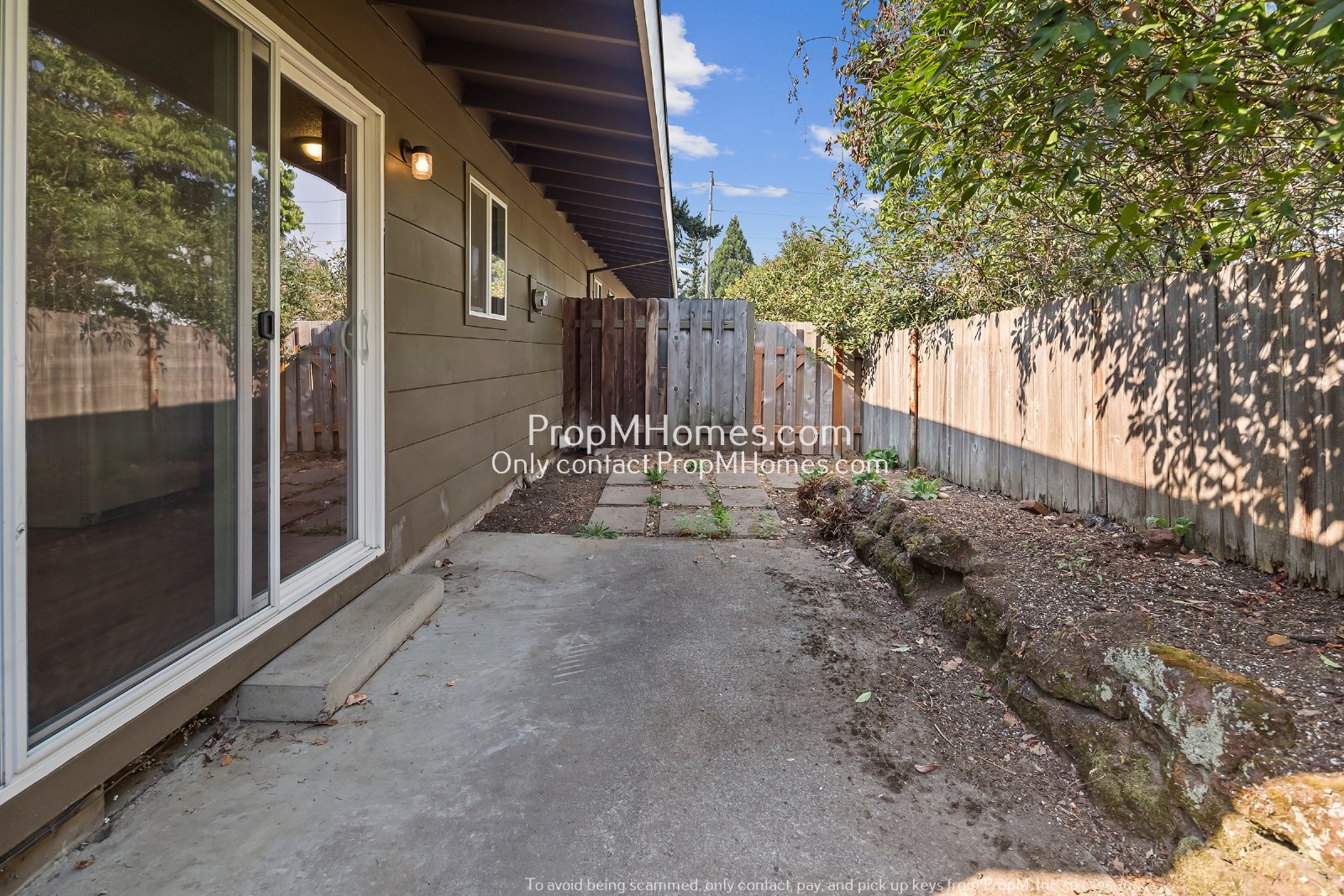Urban Oasis in Mt. Tabor: Sunlit One-Bedroom End Unit! property image