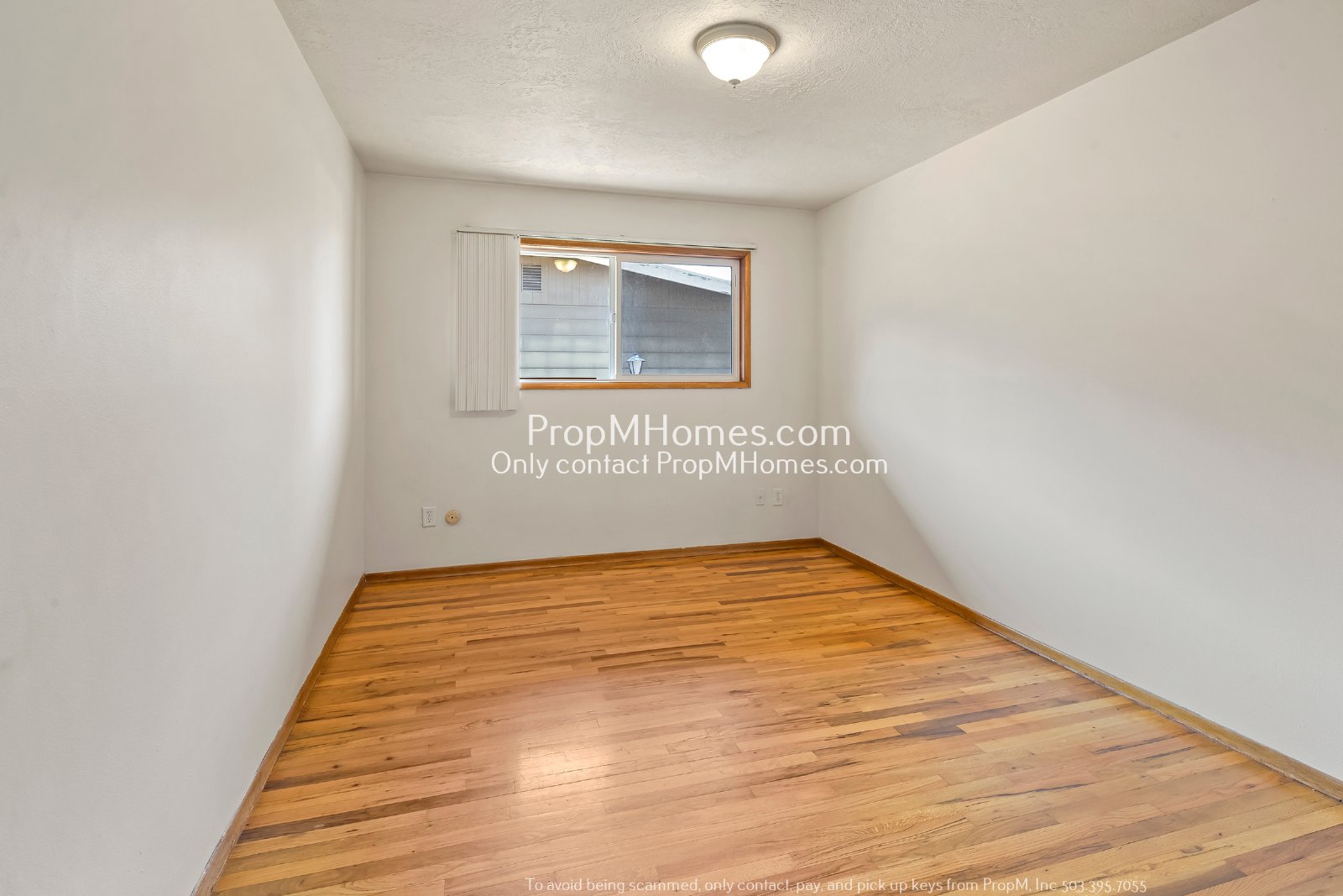 Urban Oasis in Mt. Tabor: Sunlit One-Bedroom End Unit! property image