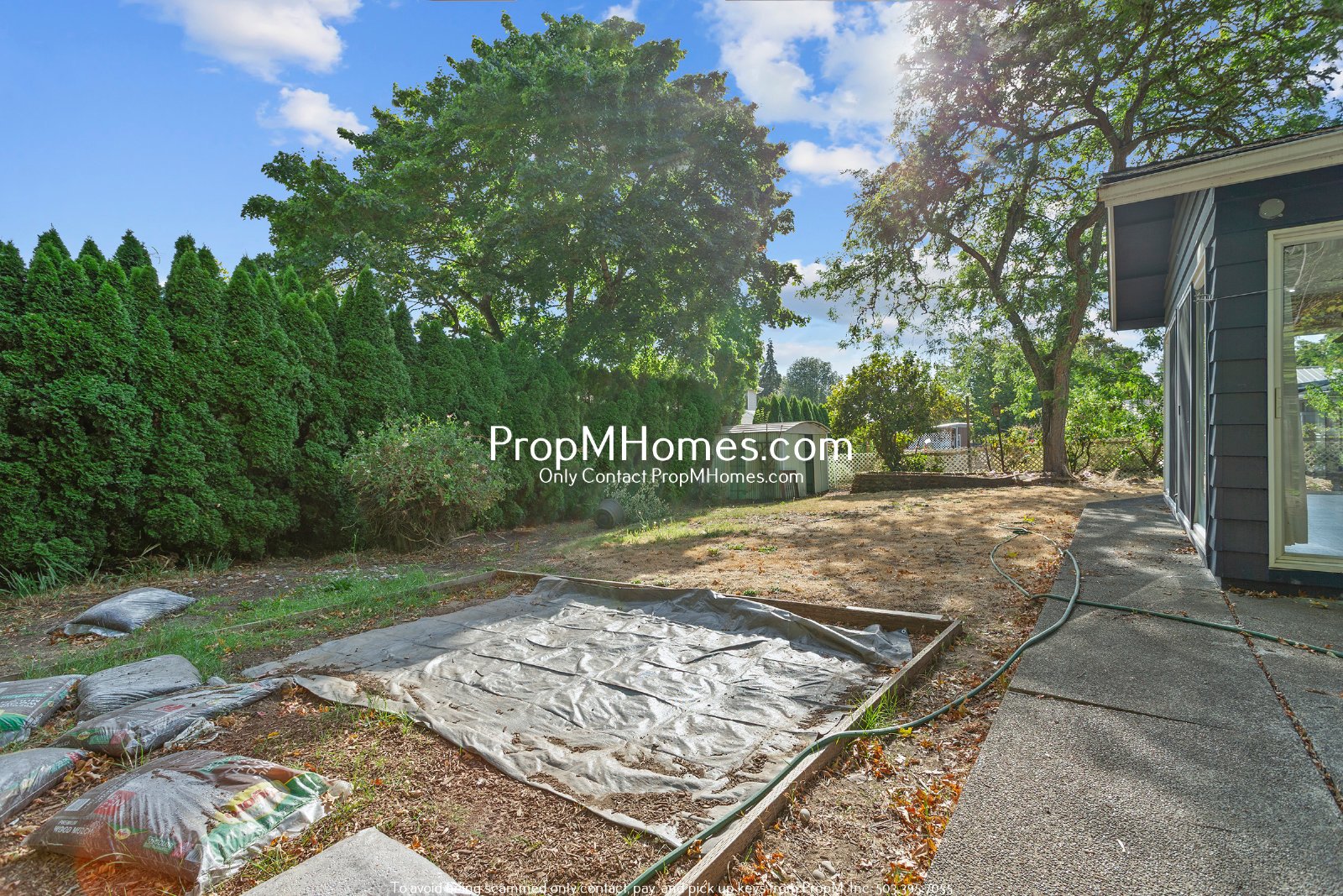 Beautiful Three Bedroom Home in Hillsboro w/ Sunroom! property image