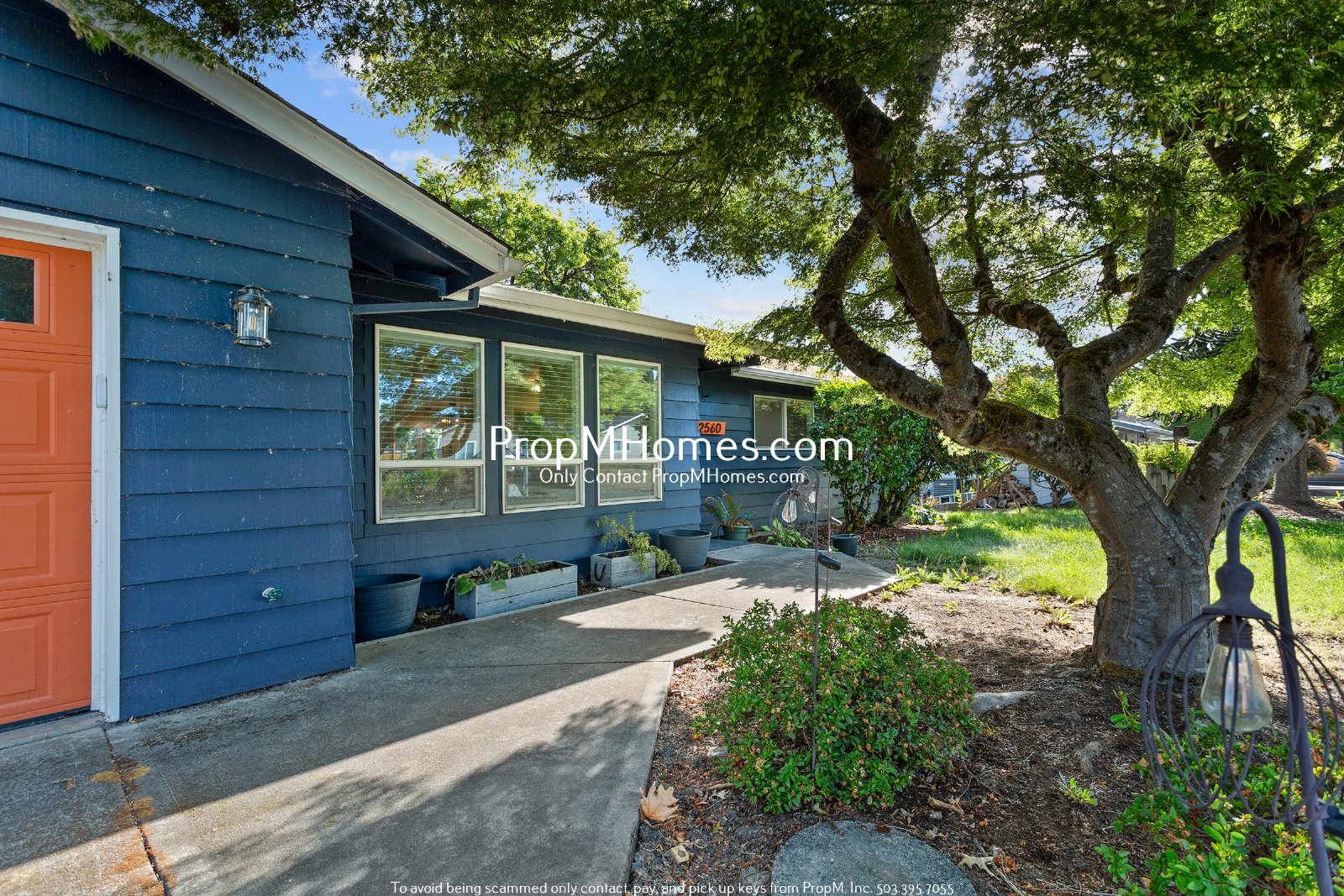 Beautiful Three Bedroom Home in Hillsboro w/ Sunroom! property image
