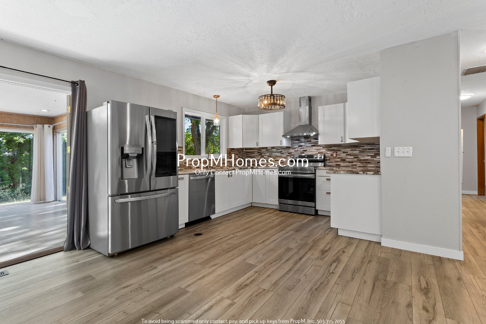 Beautiful Three Bedroom Home in Hillsboro w/ Sunroom! property image