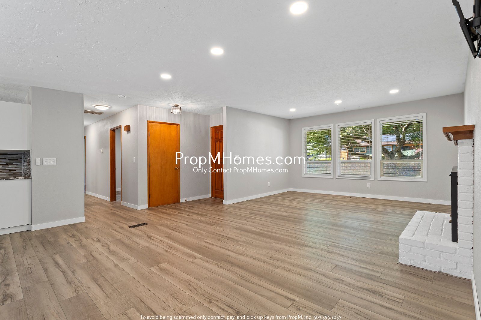 Beautiful Three Bedroom Home in Hillsboro w/ Sunroom! property image
