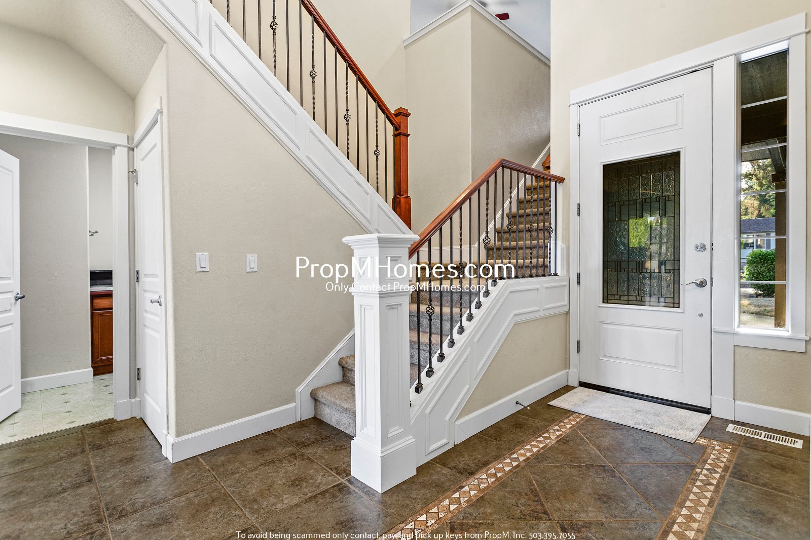 Spacious 5BR Hillsboro Home - Vaulted Ceilings, Fenced Yard & 2-Car Garage property image
