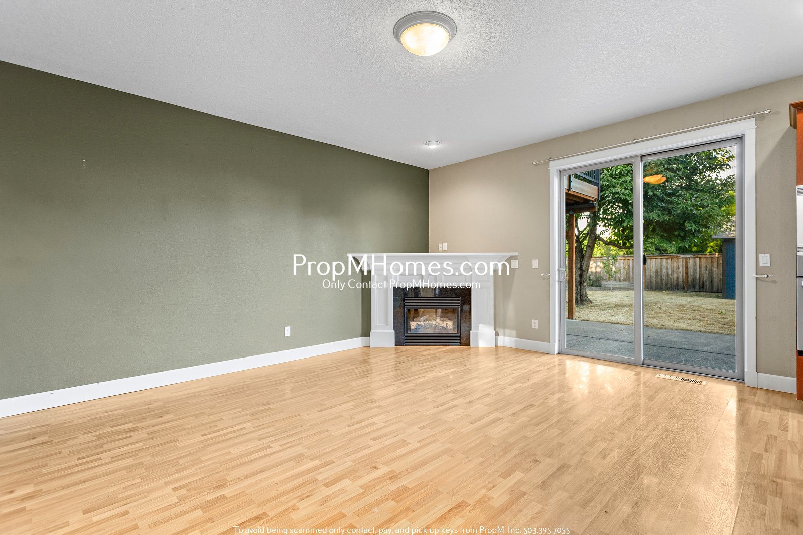 Spacious 5BR Hillsboro Home - Vaulted Ceilings, Fenced Yard & 2-Car Garage property image